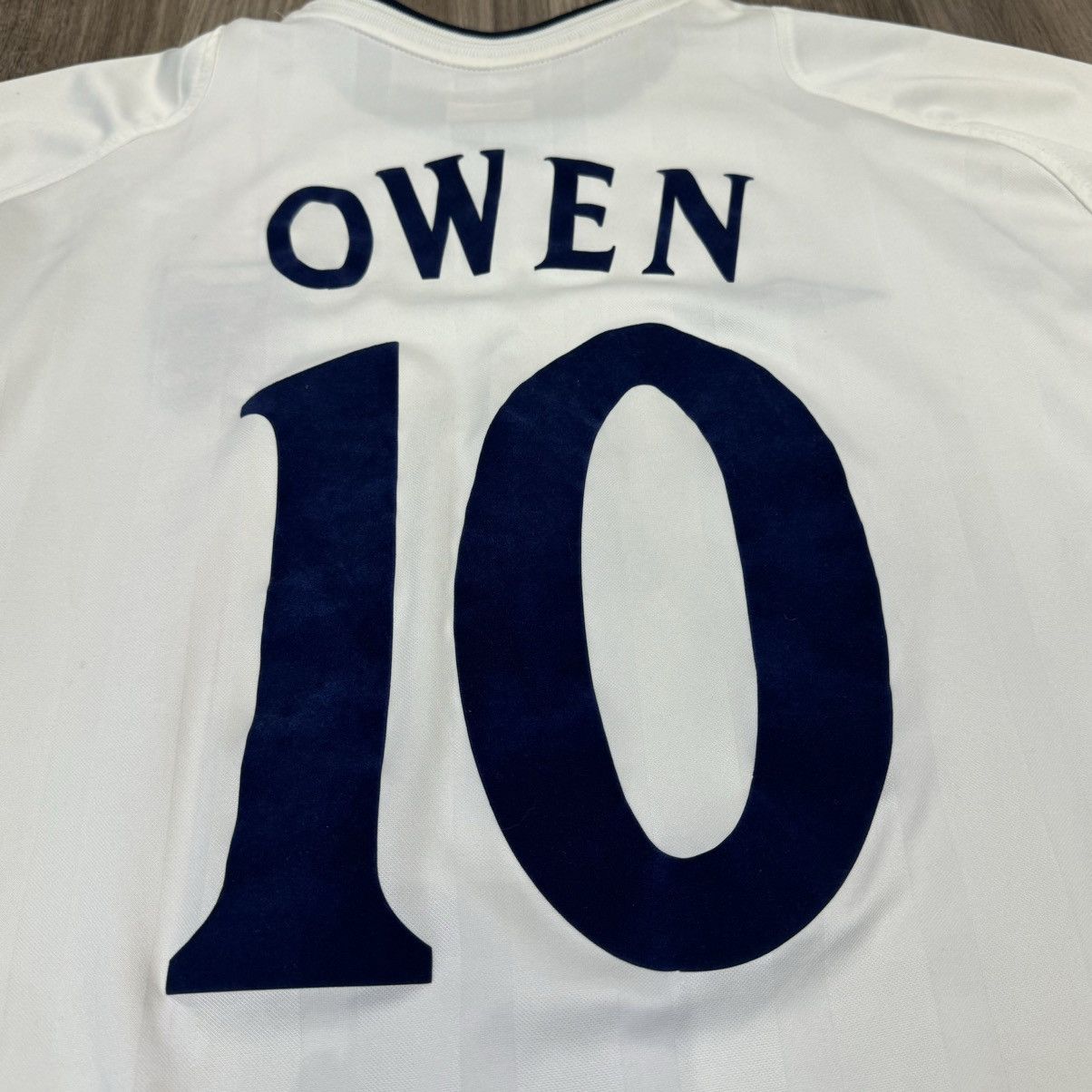 Umbro England 02/03 home shirt #10 Owen Size US XL / EU 56 / 4 - 4 Thumbnail