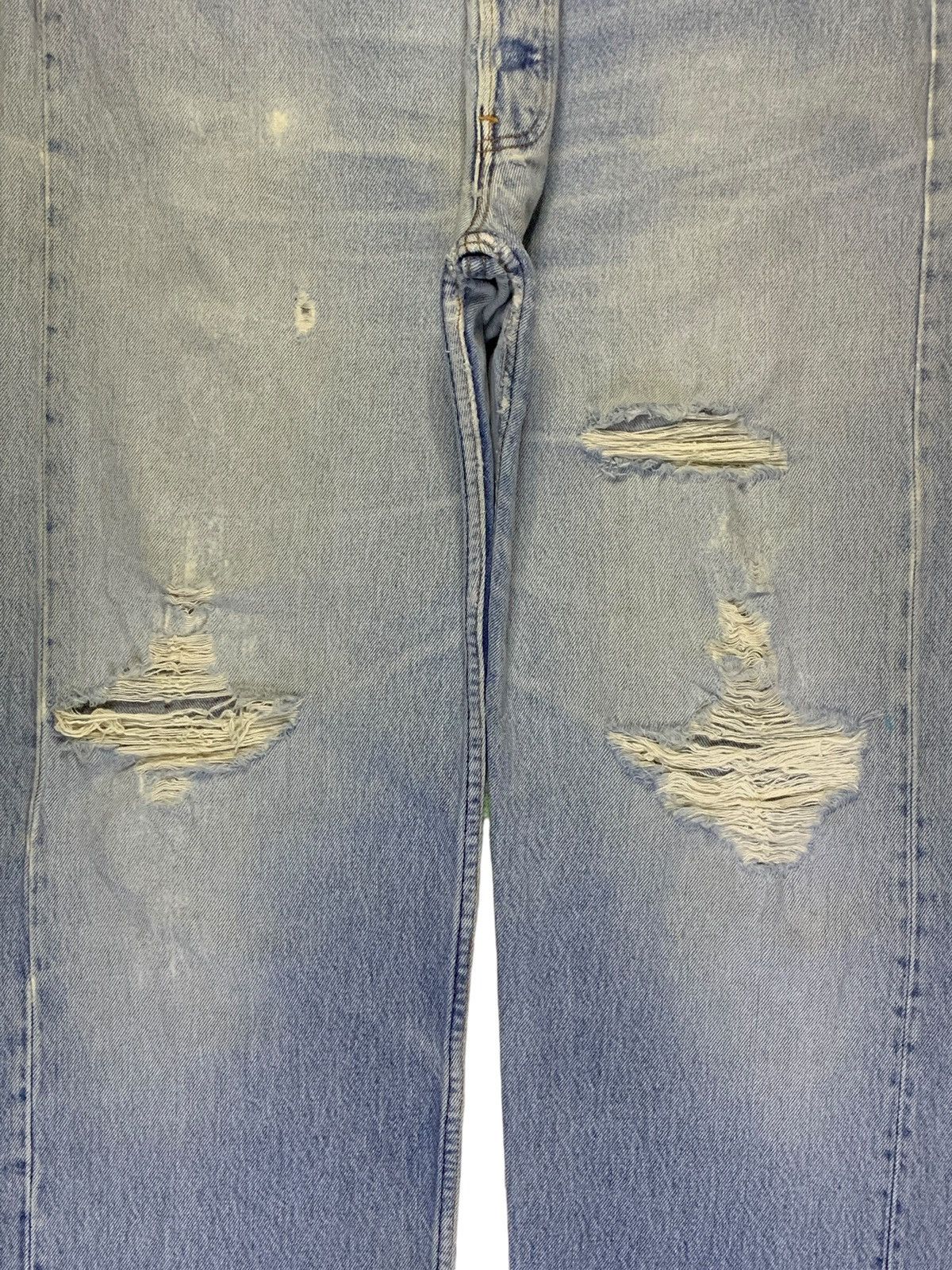 Levi's Vintage 90s Levis 501 Faded Wash Distressed Baggy Jeans Size US 37 - 5 Thumbnail
