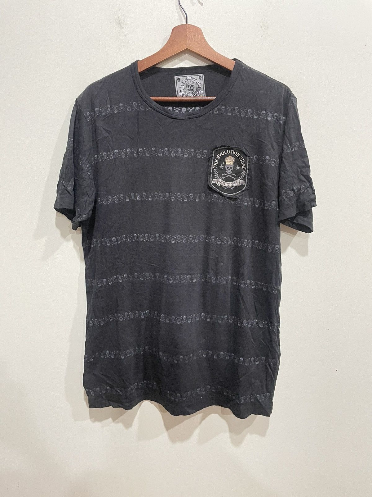 Japanese Brand The Evolution Stone Tshirt by Uniqlo Size US M / EU 48-50 / 2 - 1 Thumbnail