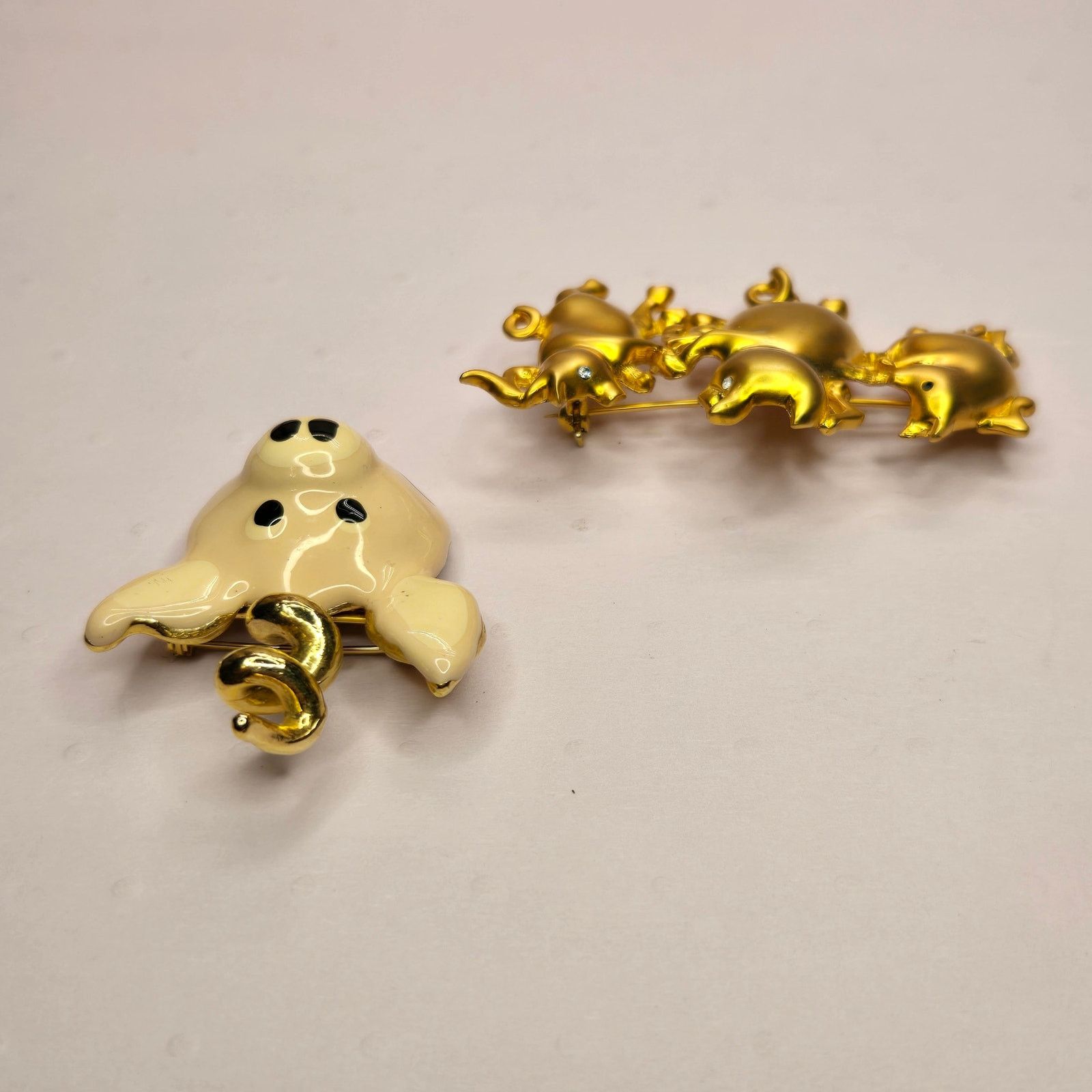 Vintage Vintage JJ Jonette & Unmarked Gold Tone Pig Brooch Whimsical Size ONE SIZE - 9 Thumbnail