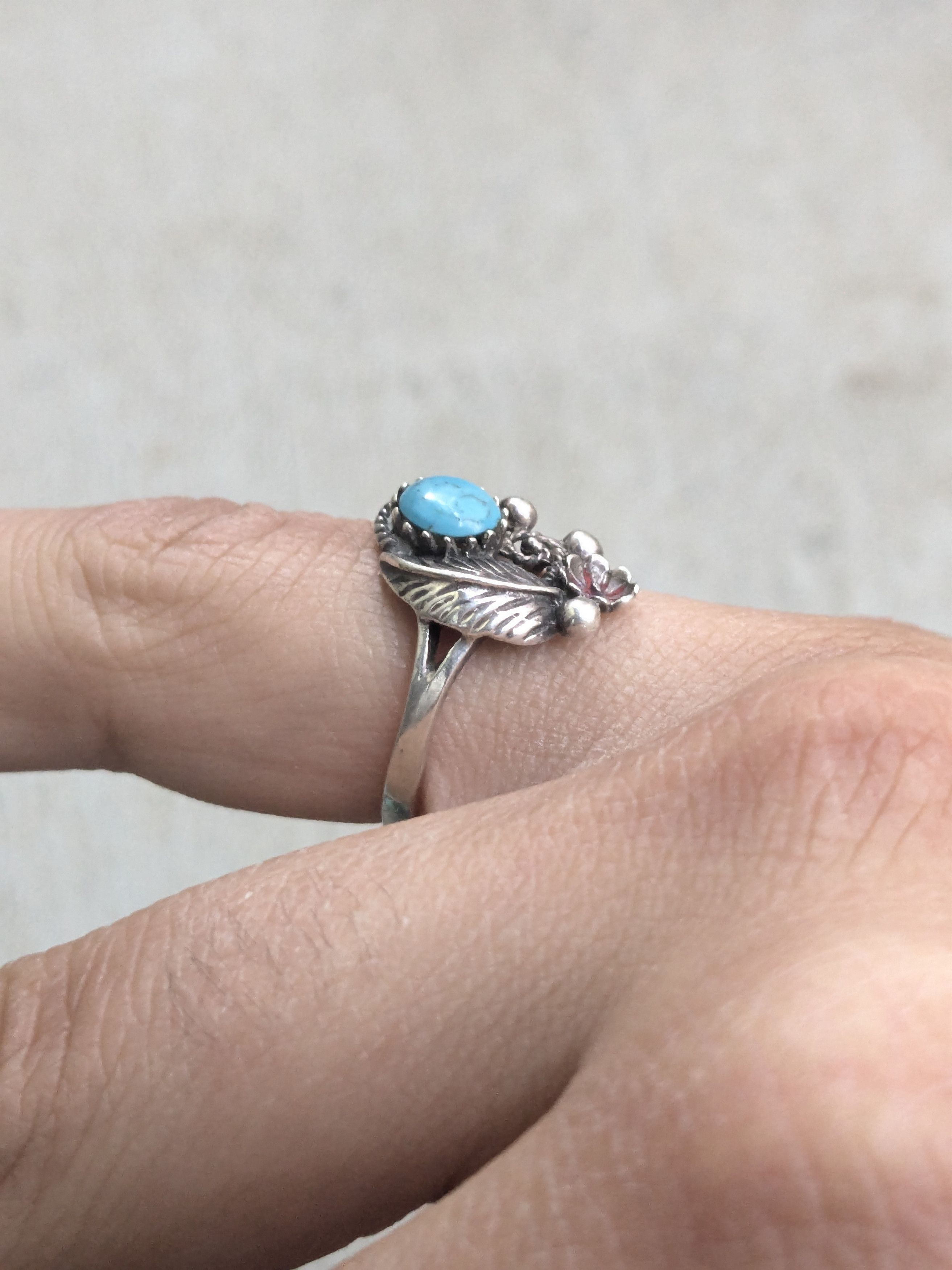Jewelry × Sterling Silver Vintage Sterling Silver Ring Faux Turquoise 8.5 Navajo Leaf Size ONE SIZE - 9 Thumbnail