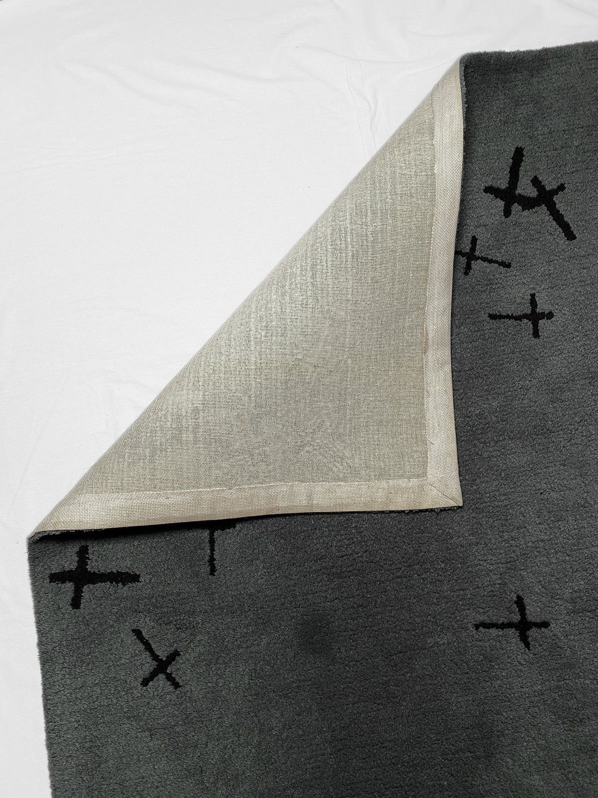 Undercover Undercover AW02 "Witches Cell Division" Cross Rug Size ONE SIZE - 7 Thumbnail
