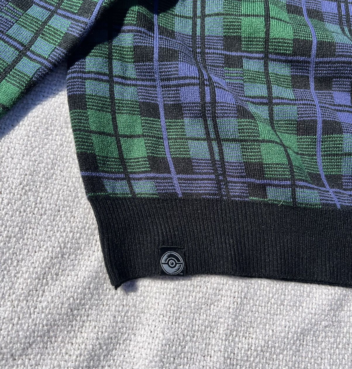 Pokemon Pokémon center eevee plaid knit sweater Size US XL / EU 56 / 4 - 2 Thumbnail