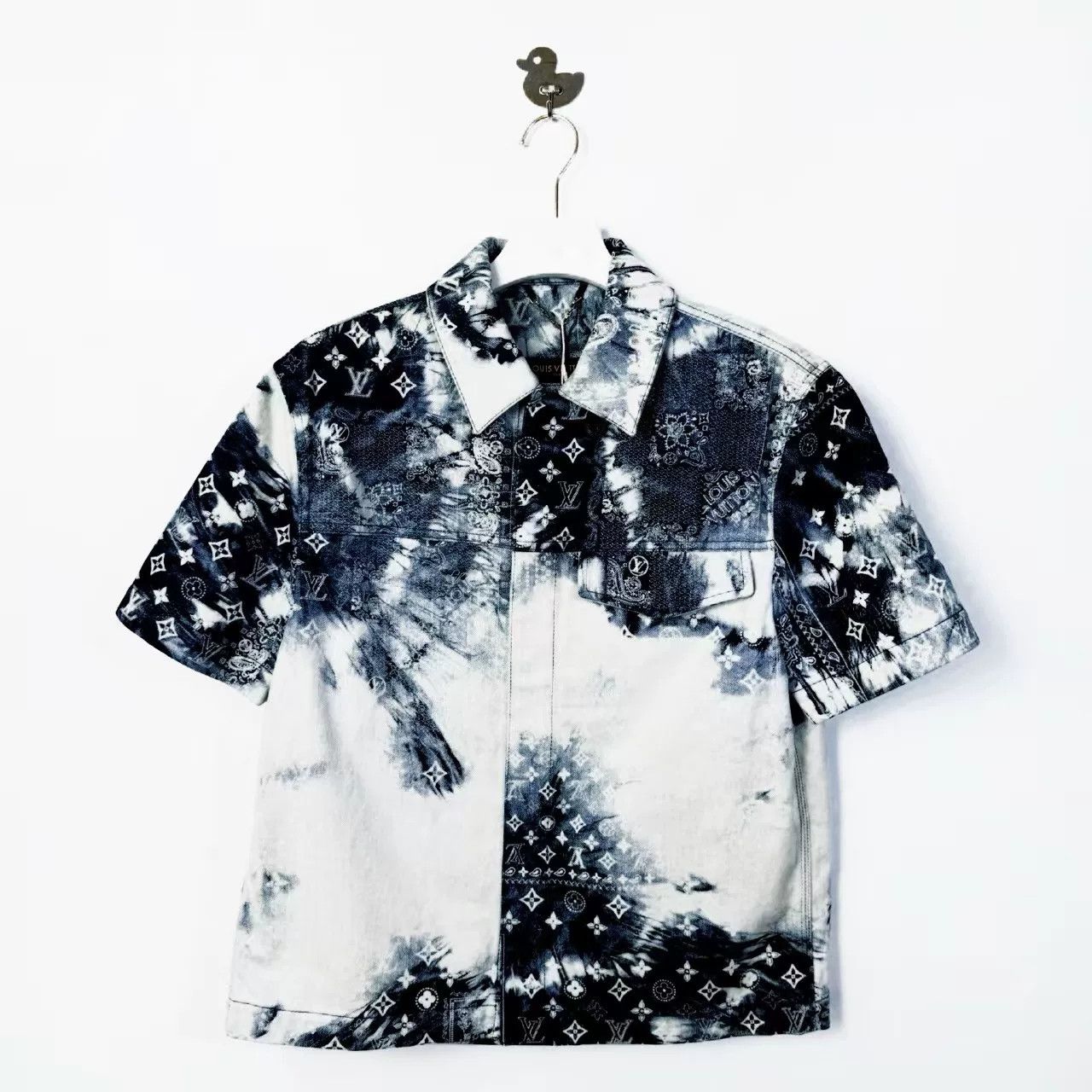 Louis Vuitton Louis Vuitton Tie Dye Monogram Denim Shirt Size L Size US L / EU 52-54 / 3 - 1 Thumbnail