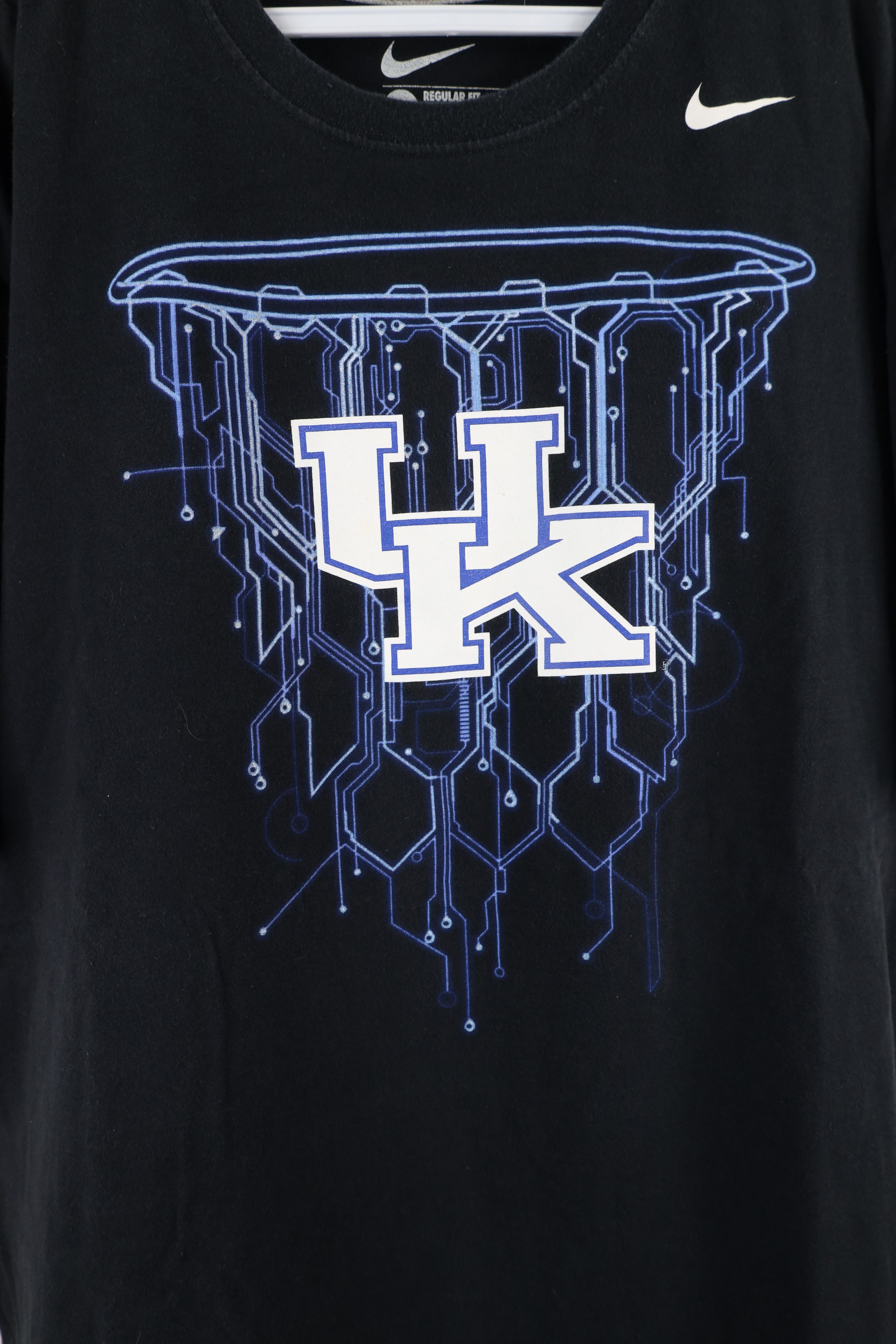 Nike × Vintage Vintage Nike University of Kentucky Basketball T-Shirt Black Size US XXL / EU 58 / 5 - 5 Thumbnail