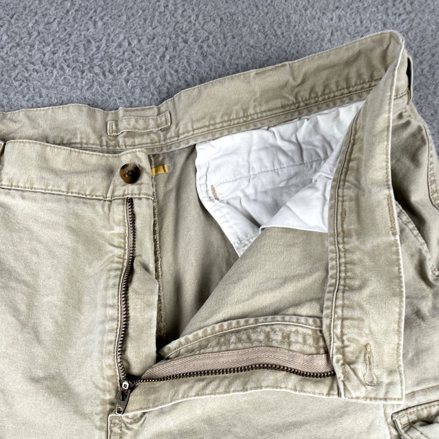 Vintage L.L.Bean Cargo Pants Men’s 35x30 Tan Khaki Beige 100% Cotton EUC Cargo Pants Mens Bay 35 Inseam 30 Size US 35 - 7 Thumbnail