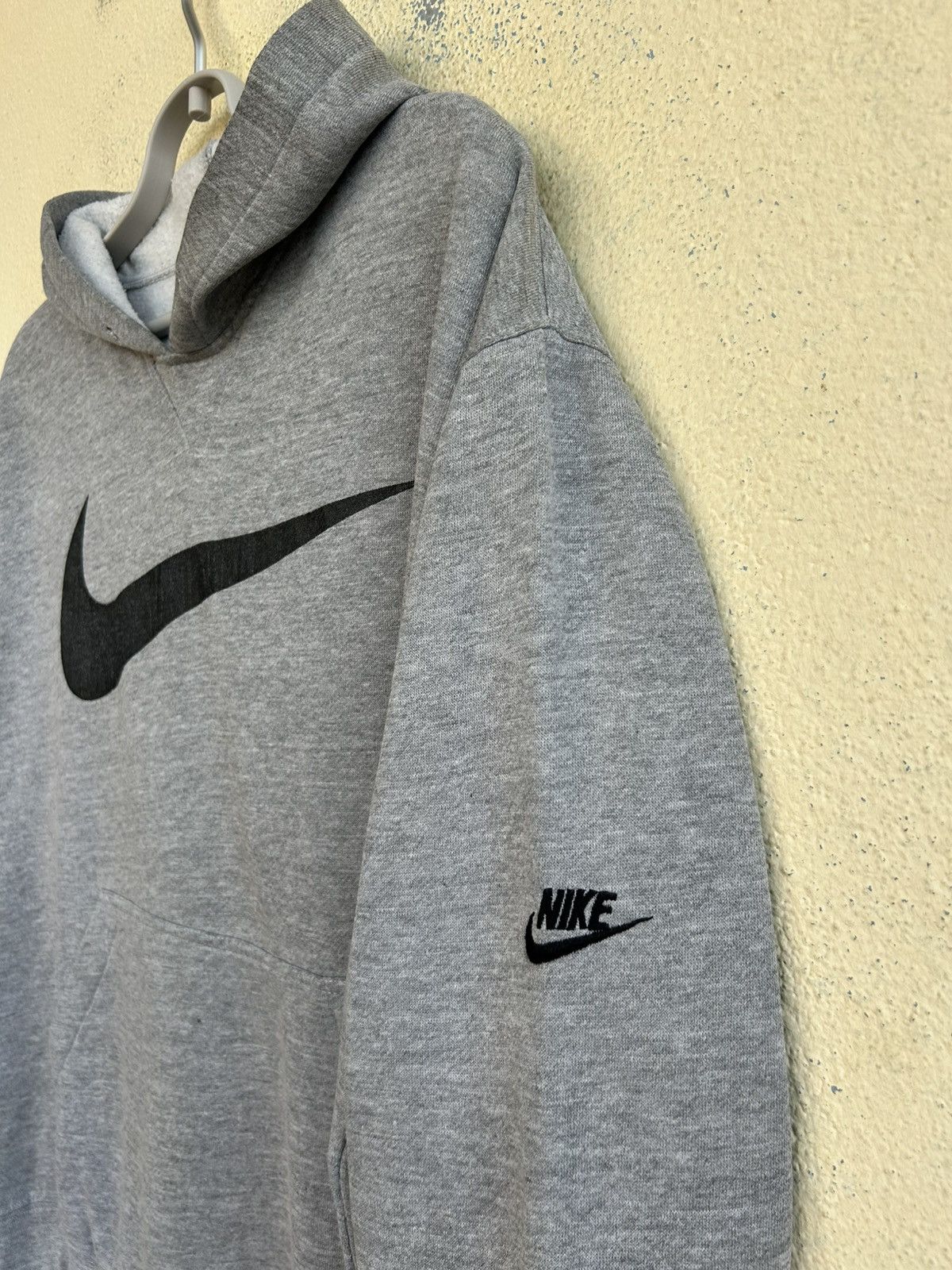 Nike × Vintage Vintage Nike Grey Tag Big Swoosh Hoodie Size US L / EU 52-54 / 3 - 7 Thumbnail