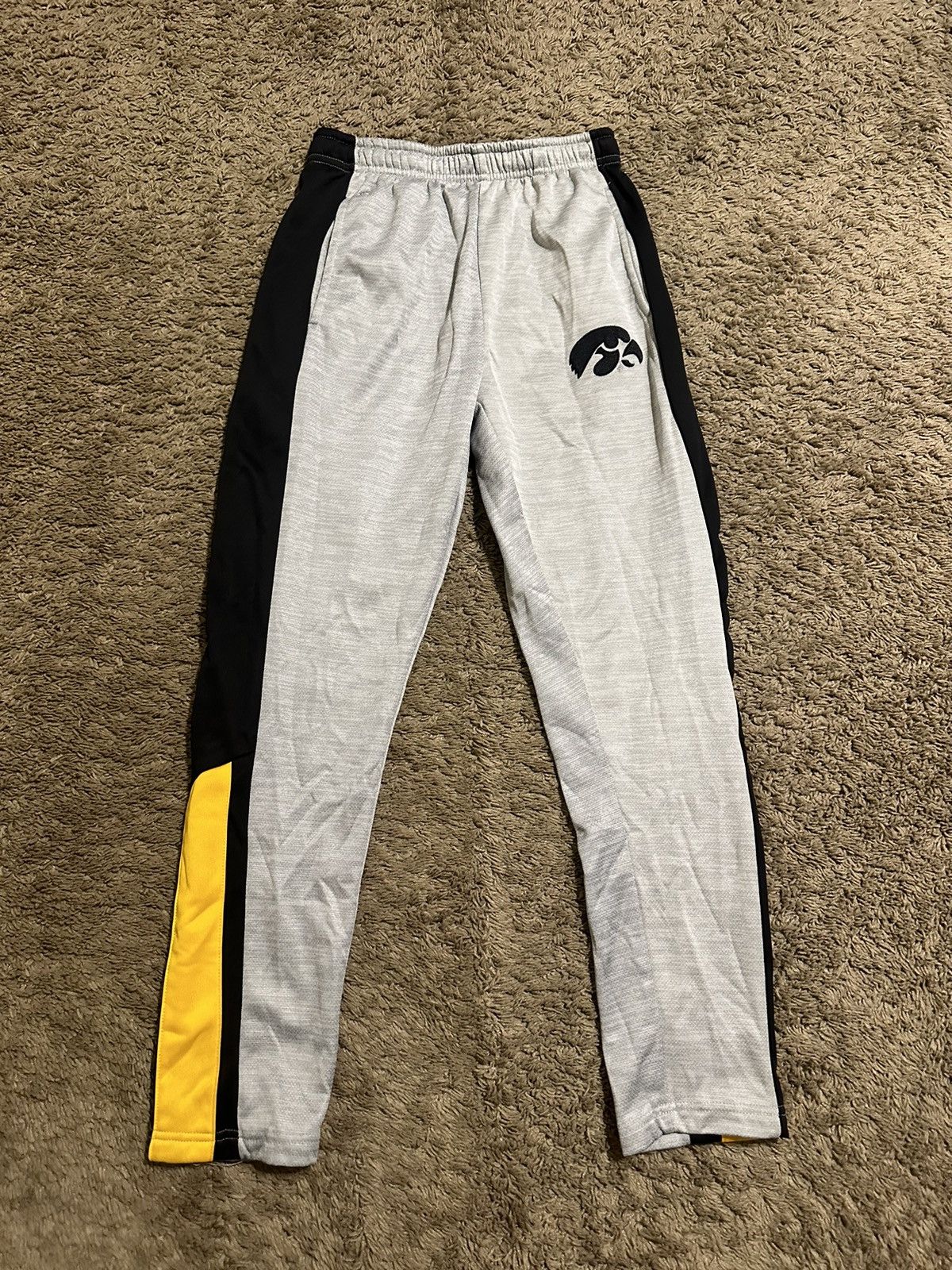 NCAA × Vintage Vintage NCAA Iowa Hawkeyes University pants 00s size small Size US 32 / EU 48 - 1 Thumbnail