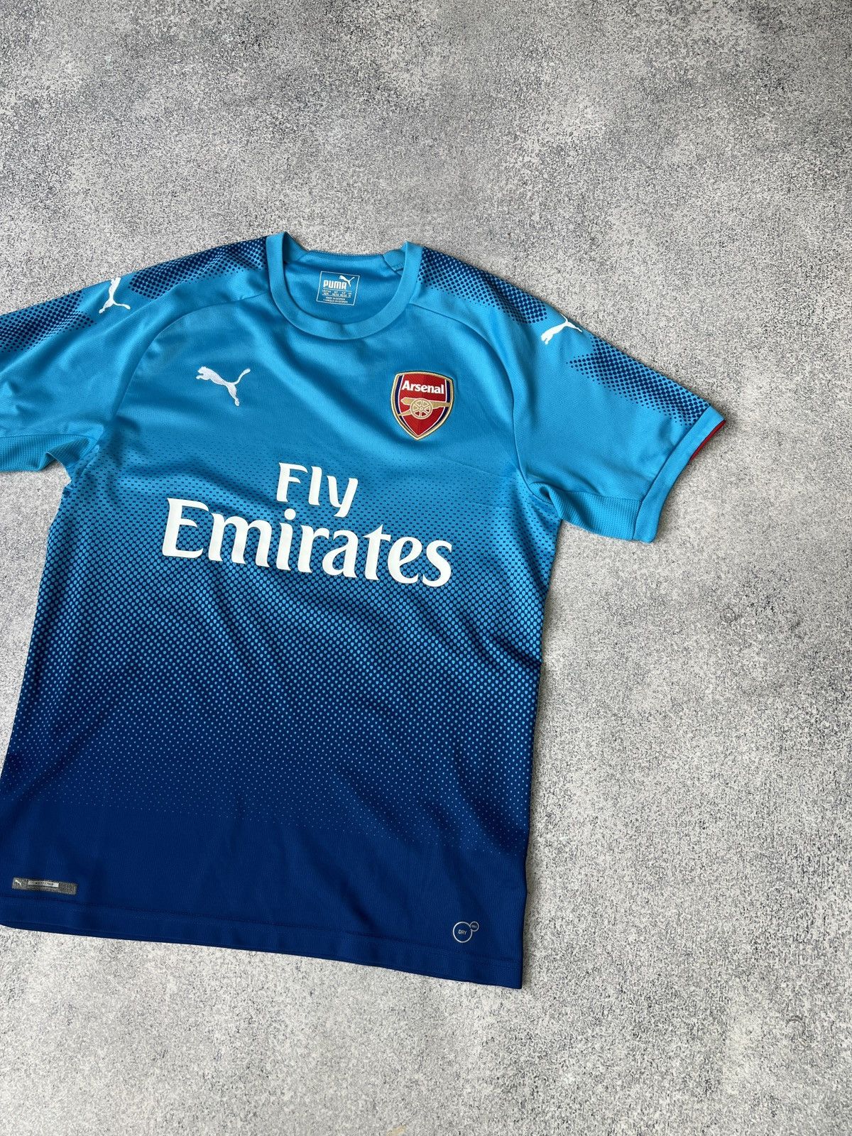 Vintage Arsenal 2017/18 Away Shirt Player Issue Shirt Size US M / EU 48-50 / 2 - 3 Thumbnail