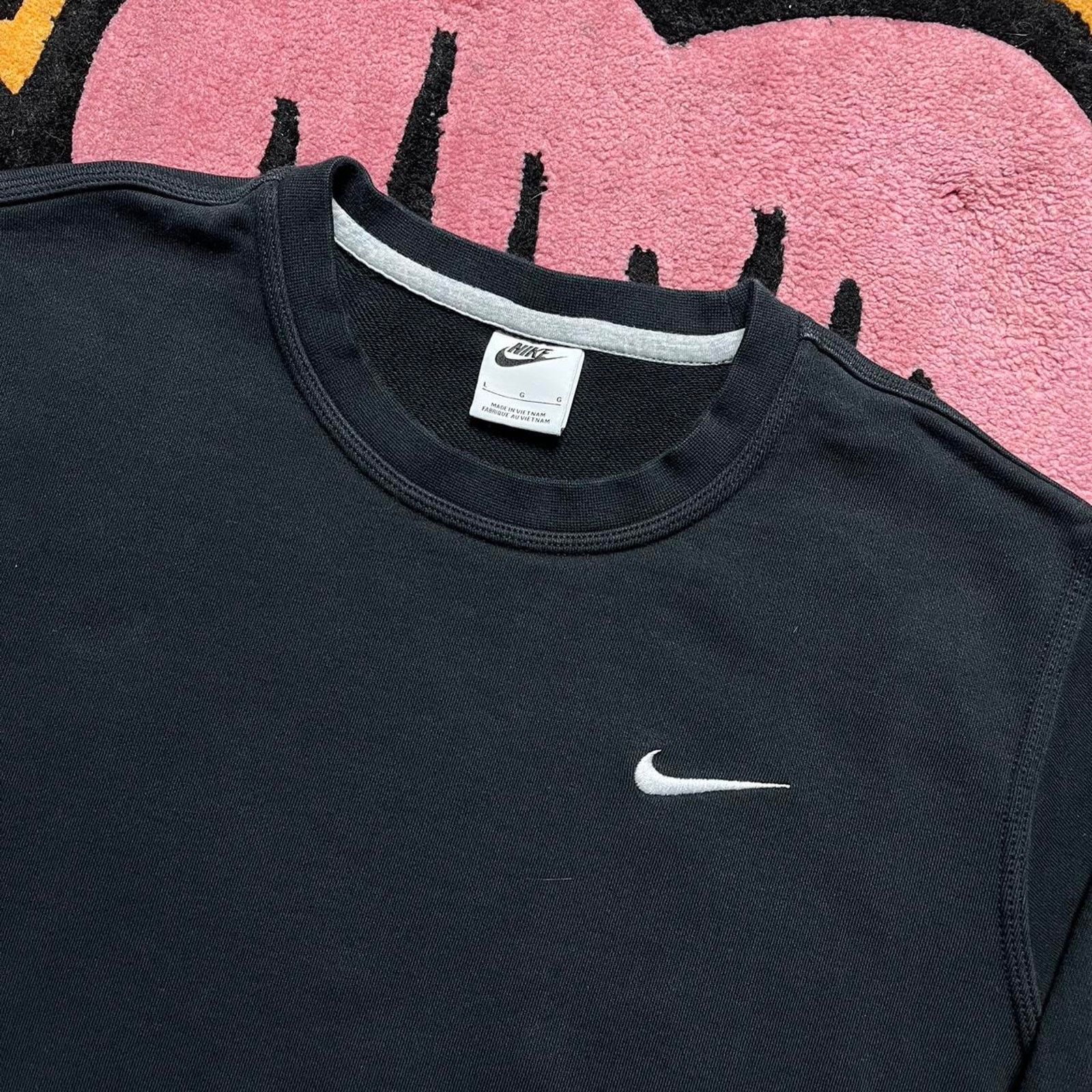 Nike Nike Sportswear Embroidered Swoosh Crewneck Sweatshirt Large Size US L / EU 52-54 / 3 - 3 Thumbnail