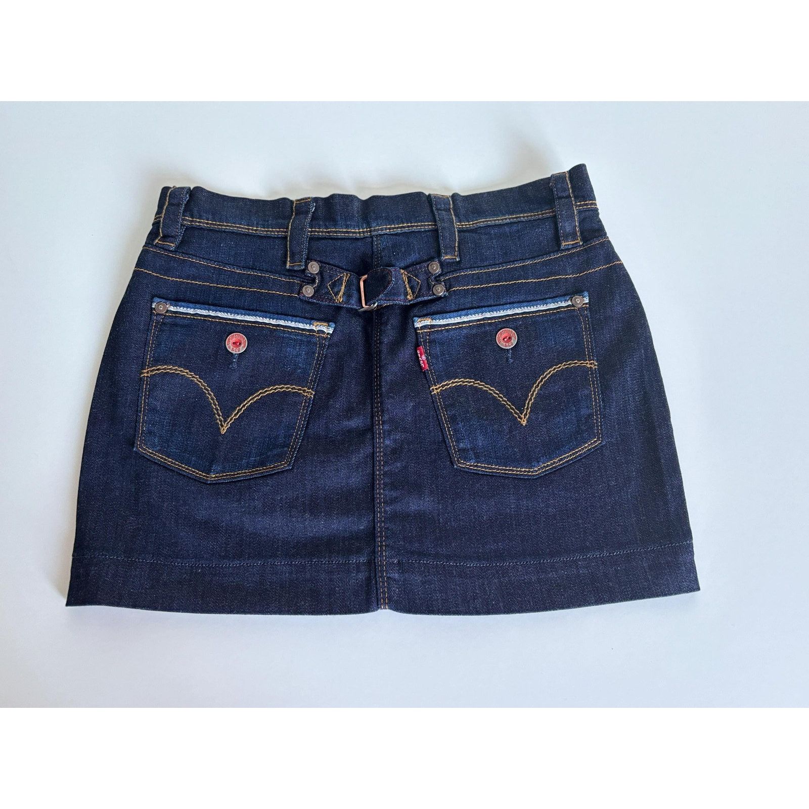 Japanese Brand × Levi's × Levi's Vintage Clothing Vintage Levi’s Cinch Back Denim Mini Skirt Red Tab Y2K Small Size 27" / US 4 / IT 40 - 2 Thumbnail