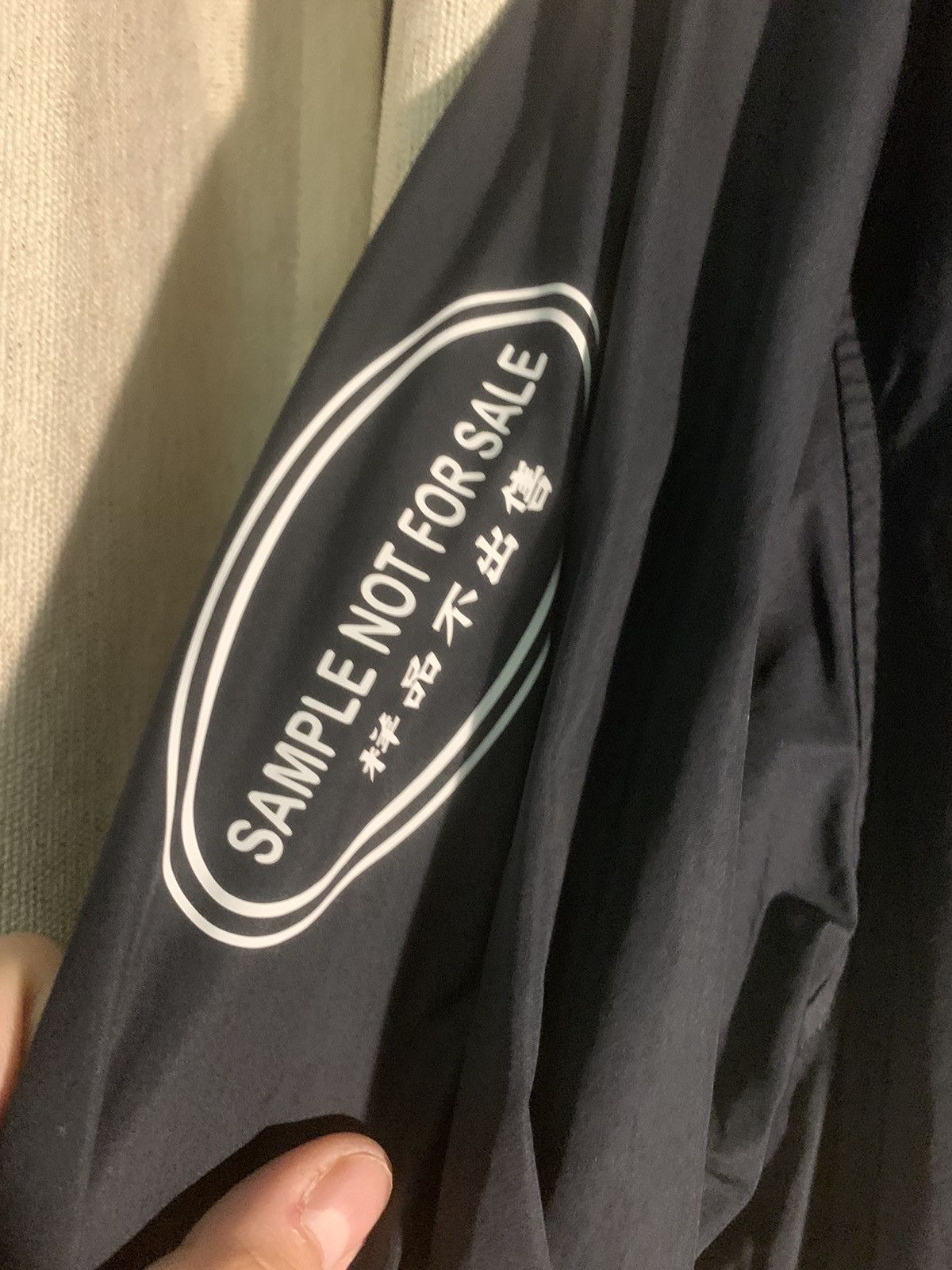 Vetements Vetements for rent police uniform button down ss20 Size US M / EU 48-50 / 2 - 5 Thumbnail
