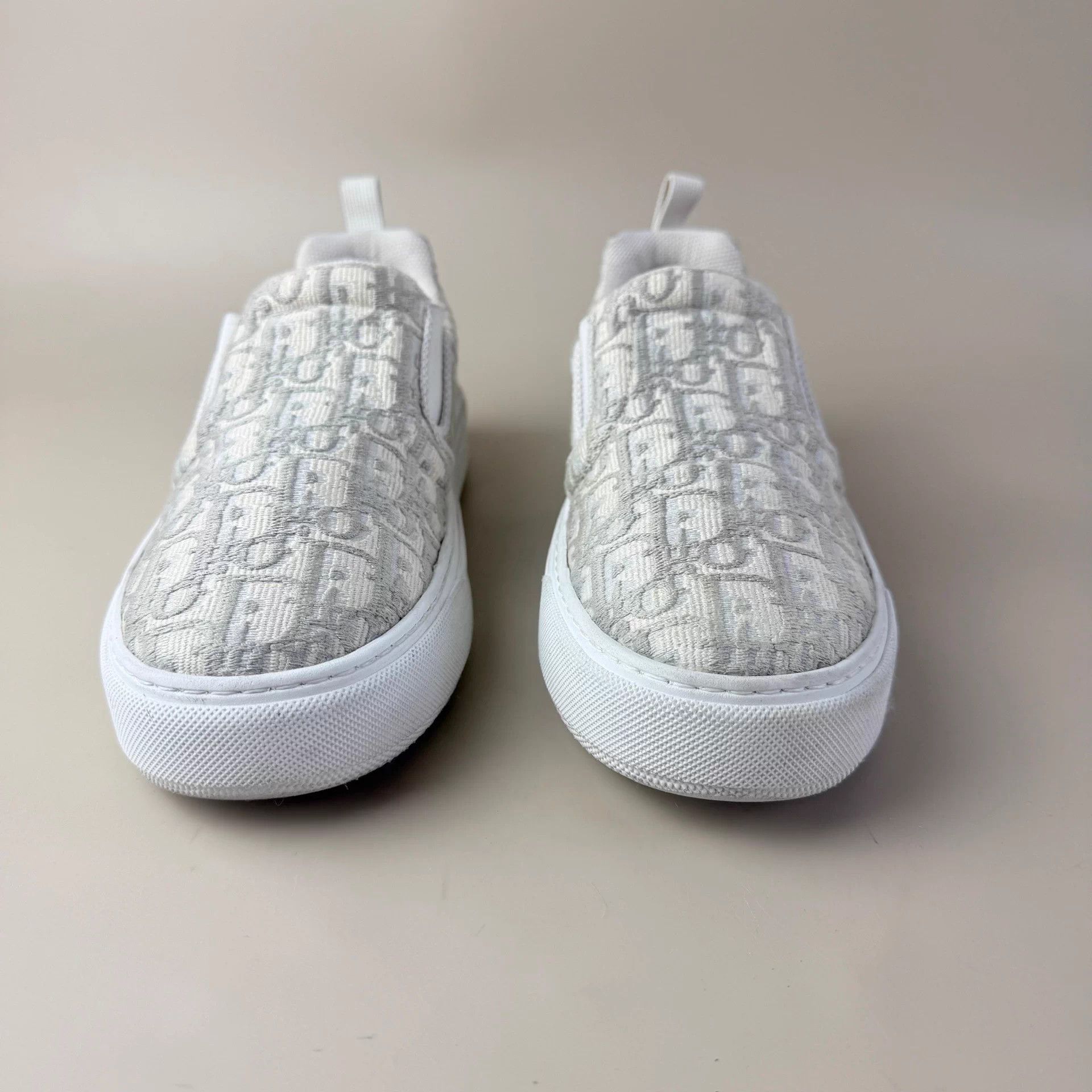 Dior Dior Gray/White DR Embroidery Allover Print Slide 39.5 Size US 8.5 / IT 38.5 - 2 Thumbnail