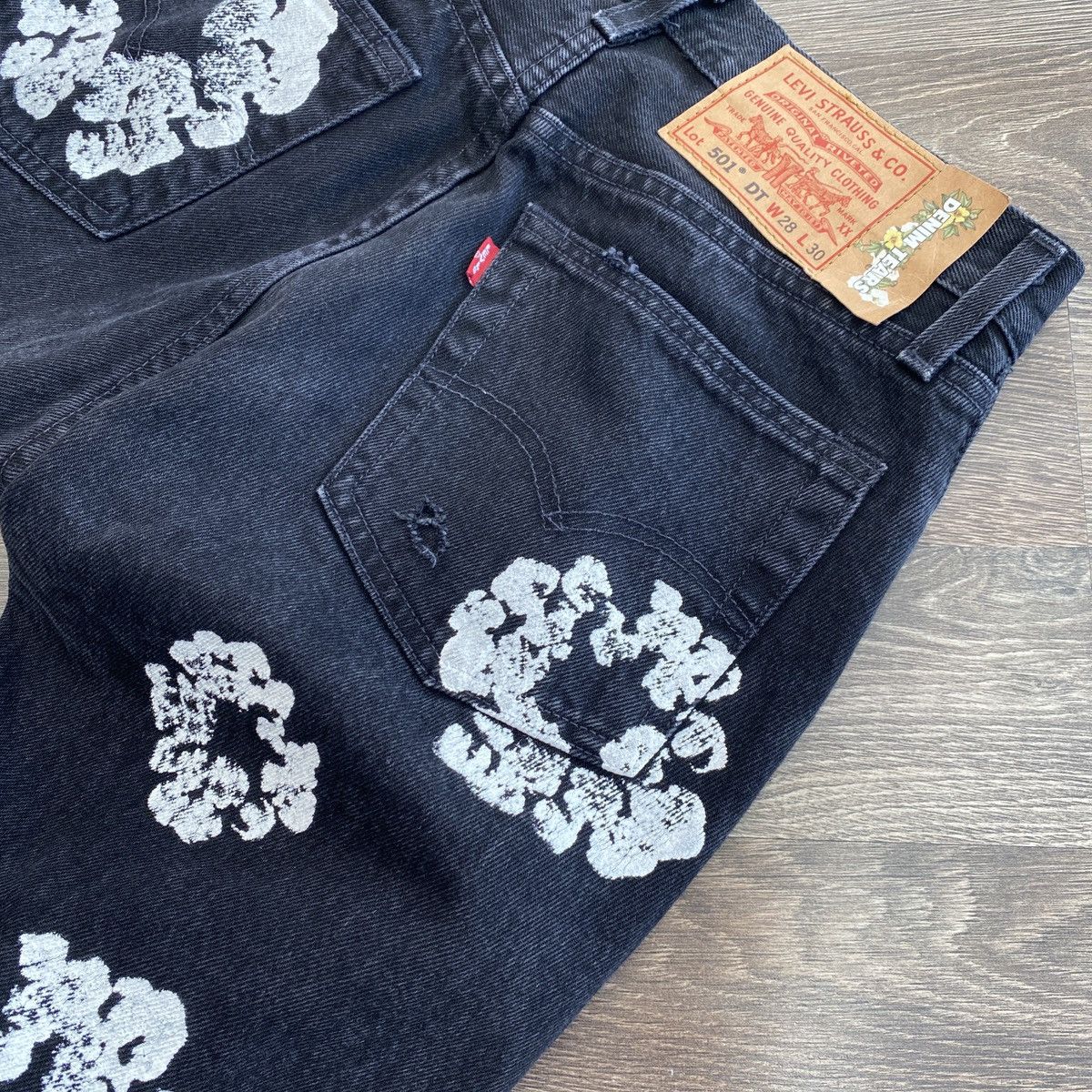 DENIM TEARS × Levi's Denim Tears x Levi’s (blk) Denim Pant Size US 28 / EU 44 - 13 Thumbnail