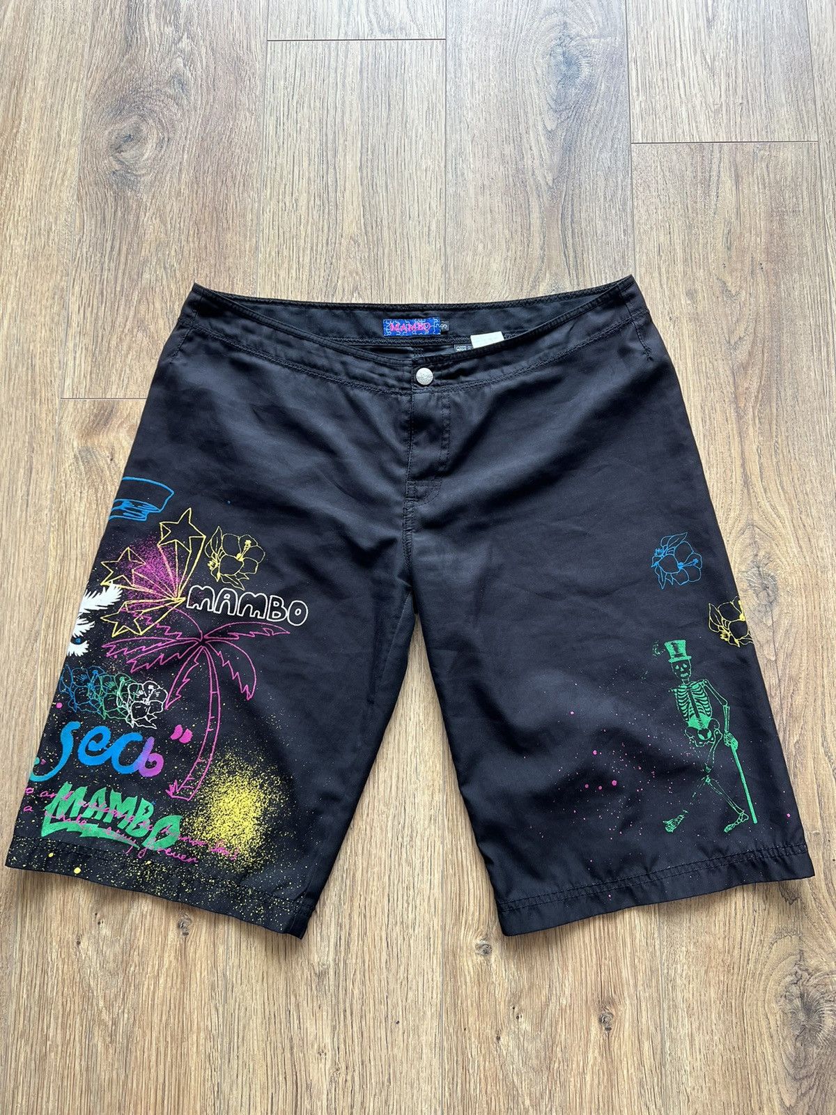 Mambo × Vintage 🔥 Mambo vintage sufr shorts swimm x jamaica x japanese Size US 35 - 1 Thumbnail
