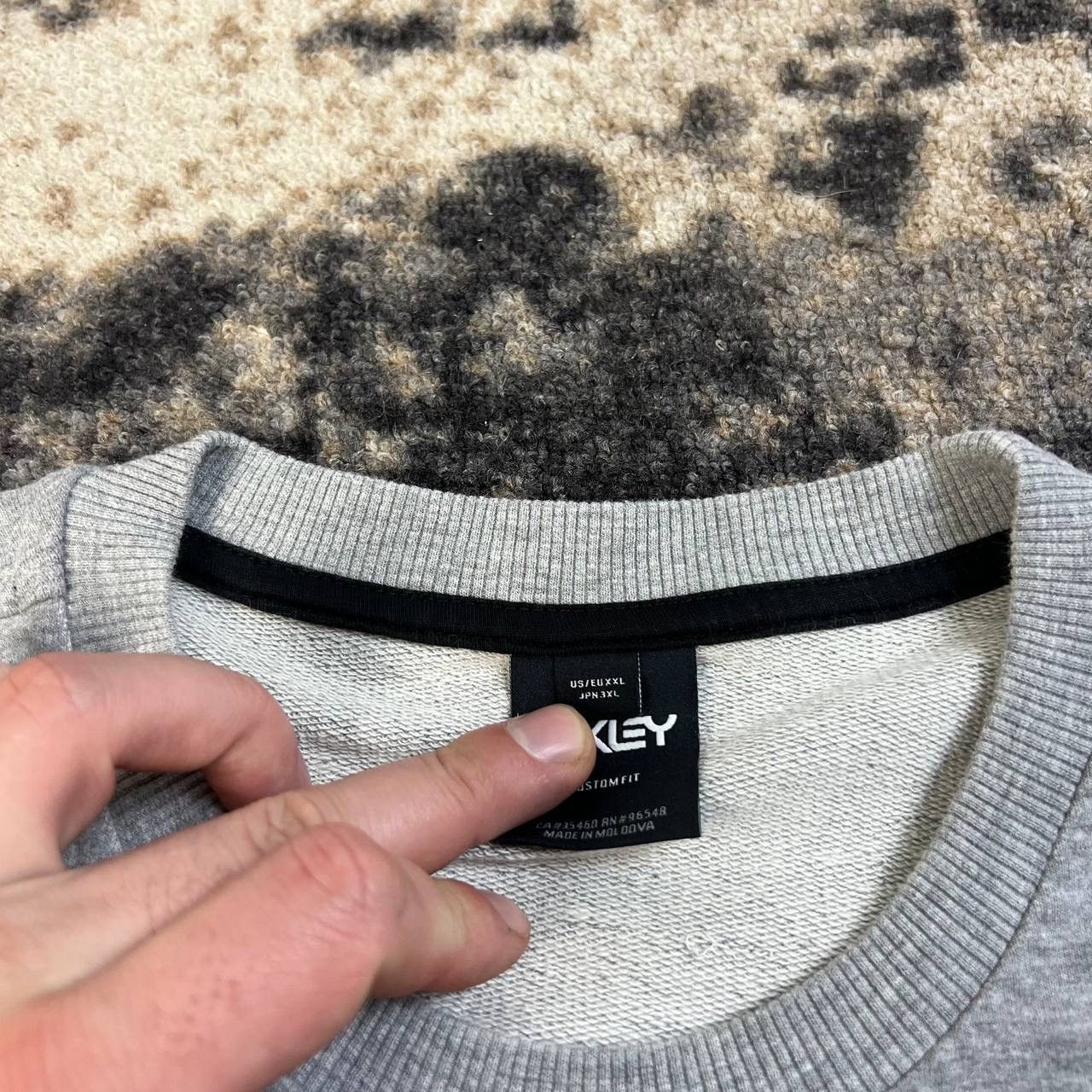 Oakley Oakley Vintage Big Logo Sweatshirt Streetwear Y2K Style Size US XXL / EU 58 / 5 - 6 Thumbnail