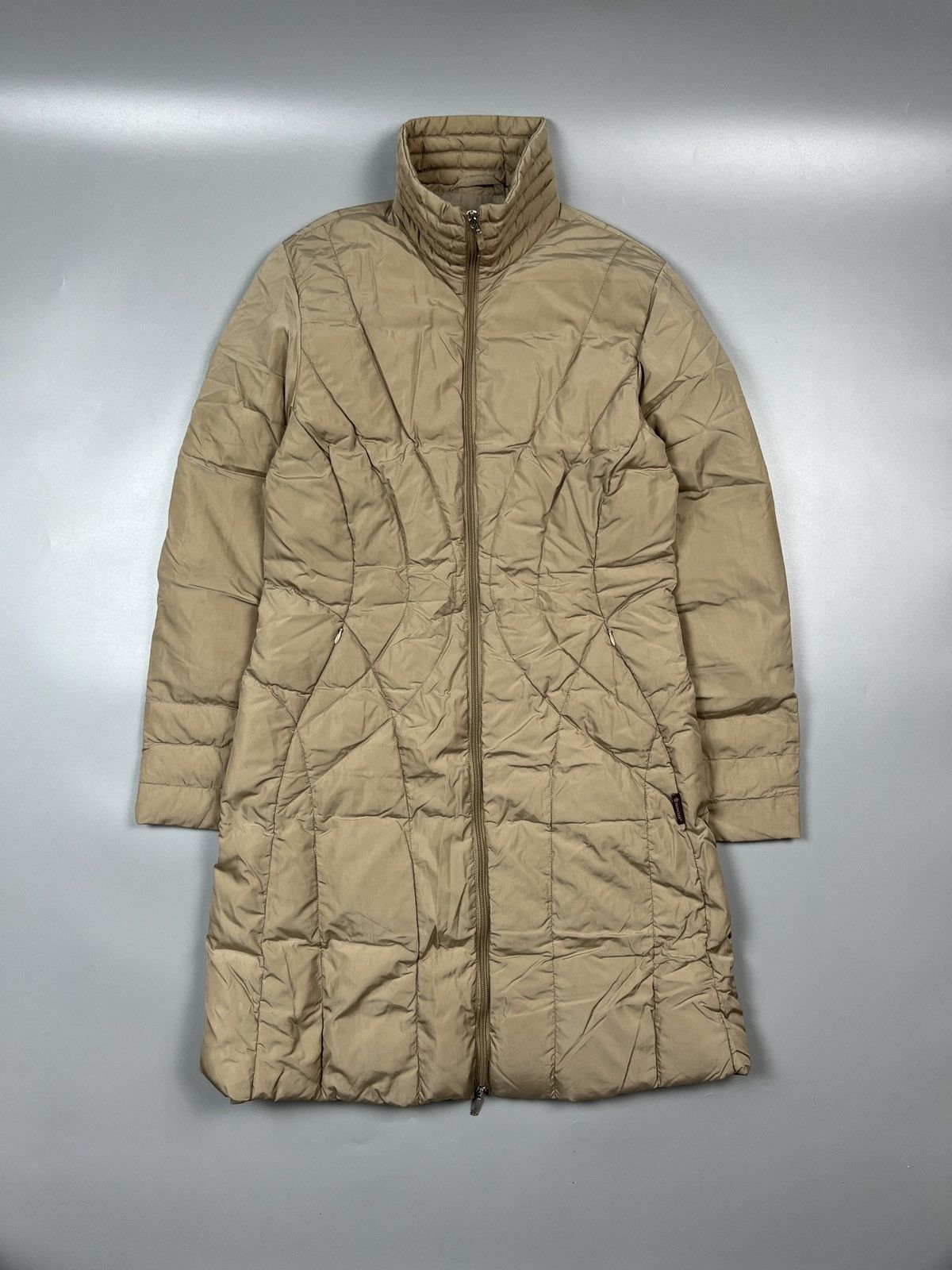 Moncler Moncler Beige Down Coat (Y0378) Size S / US 4 / IT 40 - 1 Thumbnail