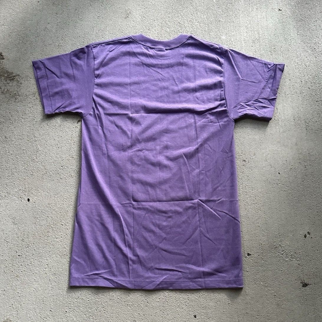 Vintage Vintage Blank Purple T-shirt With Front Pocket Size Medium Size US M / EU 48-50 / 2 - 3 Thumbnail