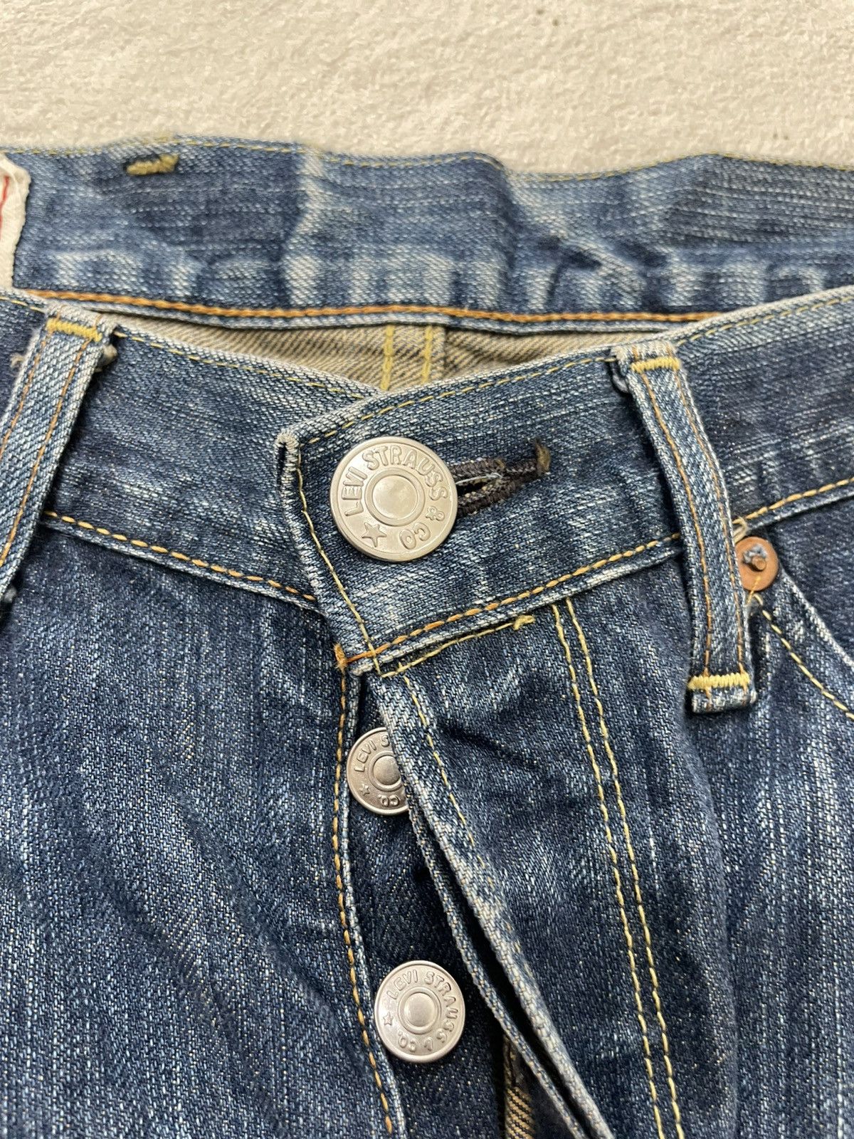 Levi's 2000s Levis 501 Distressed Denim Washed Jeans Loose Fit Y2K Size US 31 - 7 Thumbnail