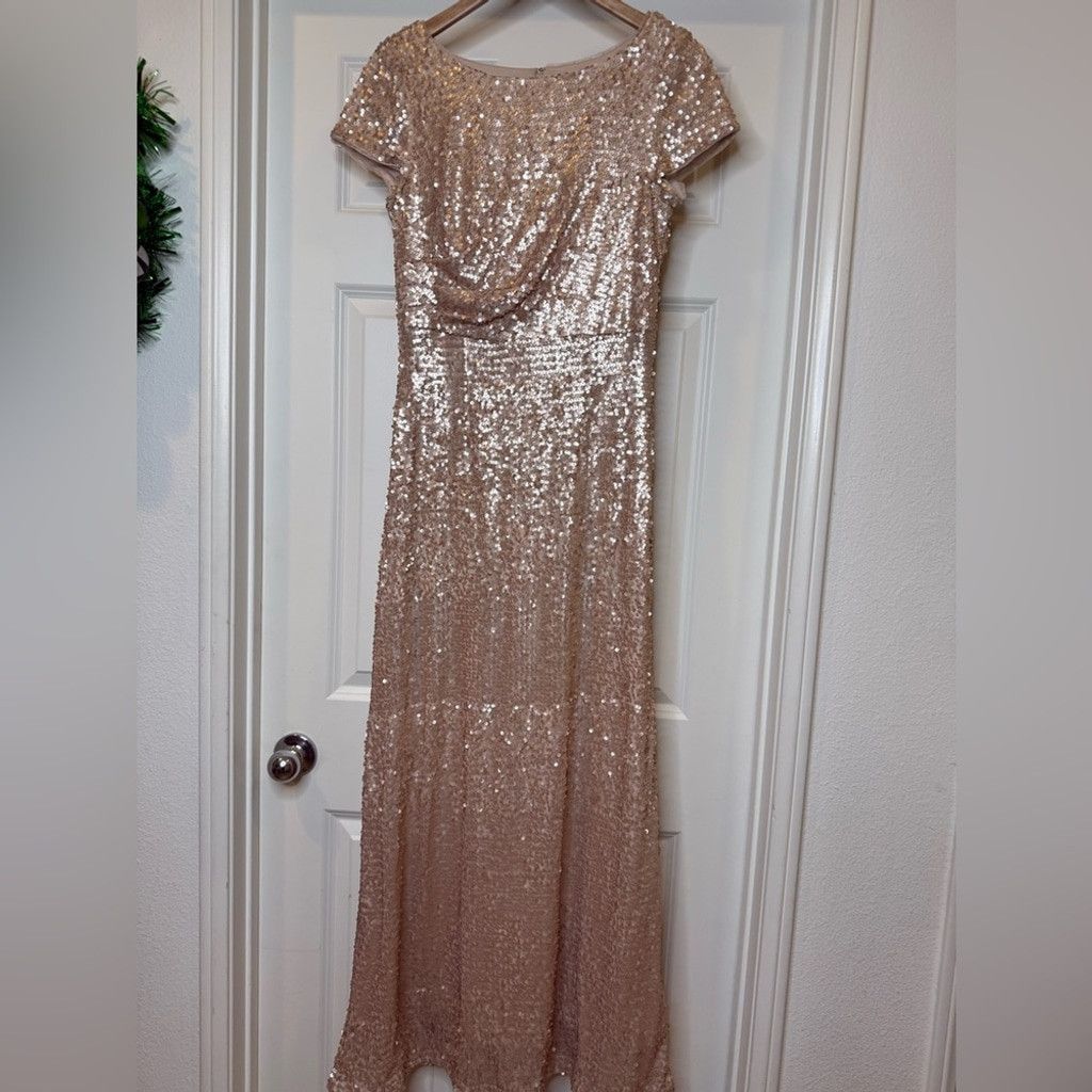 Adrianna Papell Adrianna Papell gold sequin short cap sleeve formal gown 8 Size M / US 6-8 / IT 42-44 - 9 Thumbnail