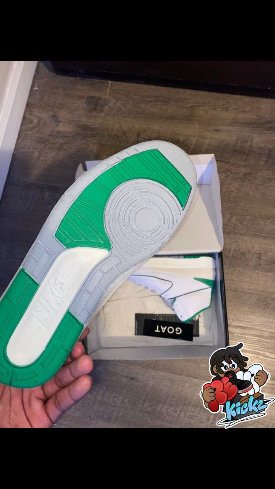 Jordan Brand Jordan 2 Lucky Green Size US 8.5 / EU 41-42 - 2 Thumbnail