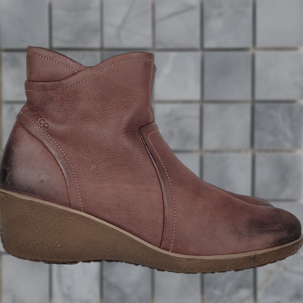 Ecco Ecco Boots Women Brown Leather Wedge Bootie Side Zip Comfort Size 39 US 8.5 Mid Heel Casual Travel Size US 9 / IT 39 - 1 Thumbnail