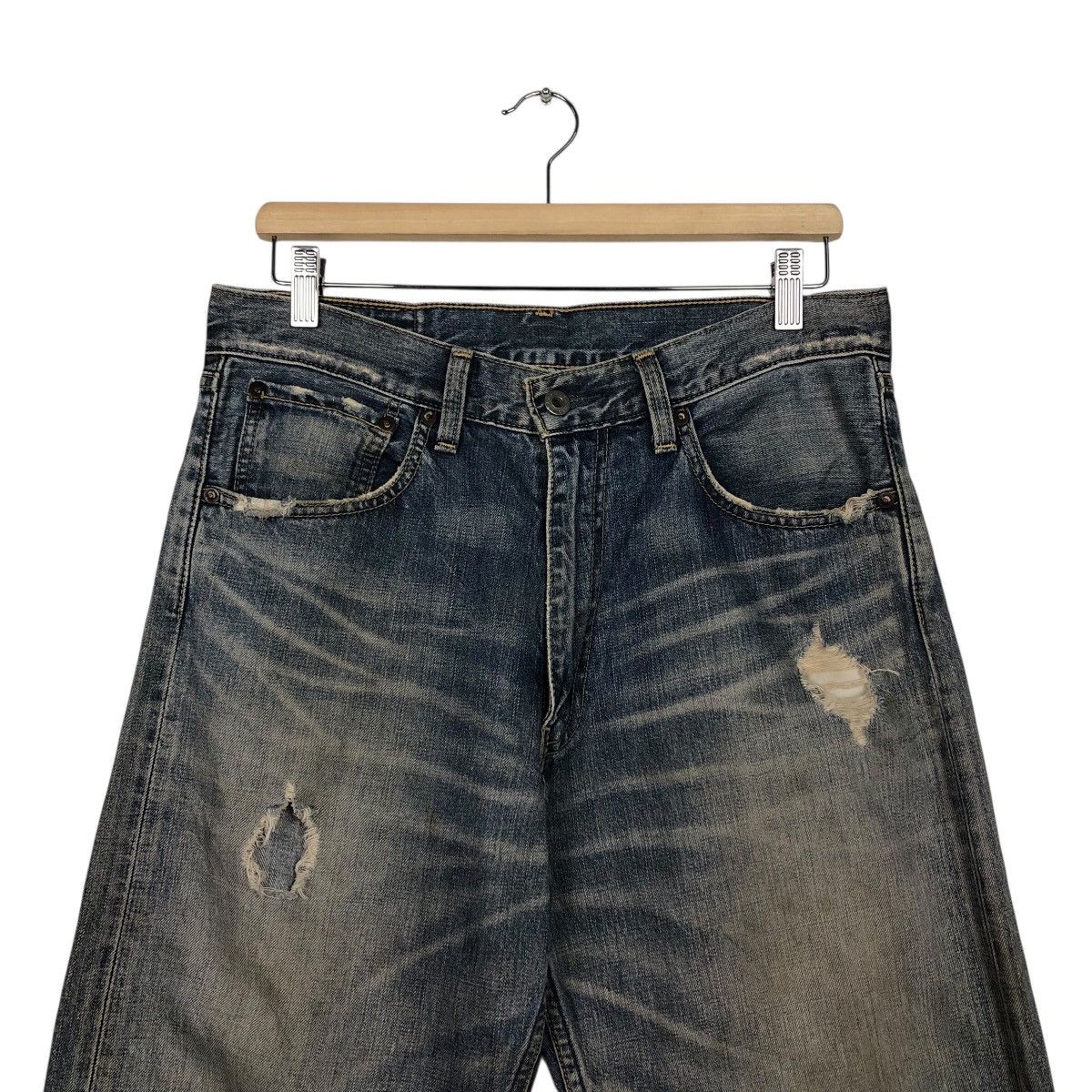 Levi's Levi’s Vintage Distressed Faded Denim Heavy Whiskers Rare Size US 32 / EU 48 - 4 Thumbnail