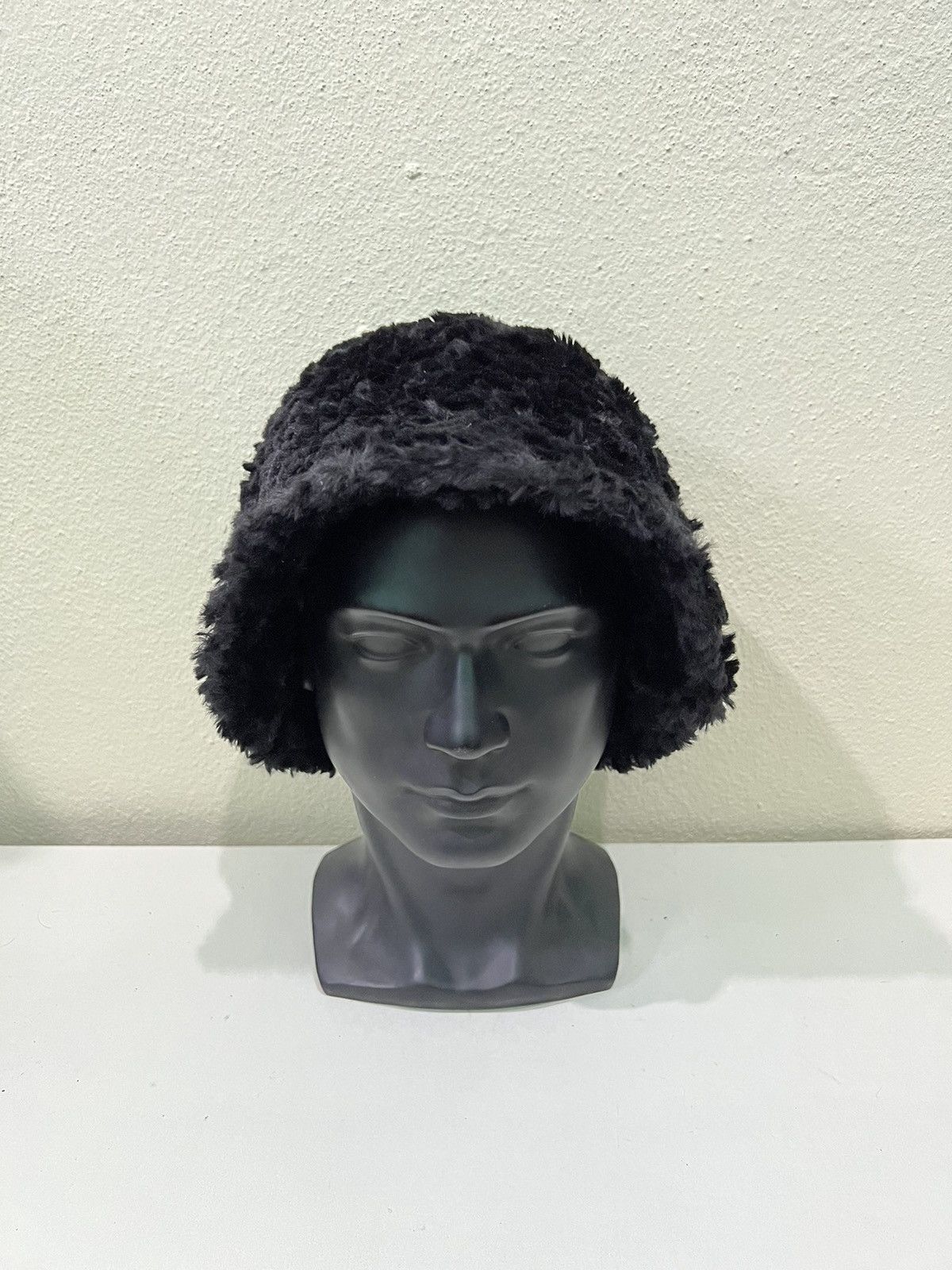Japanese Brand Japanese Brand Fur Fleece Bucket Hat Size ONE SIZE - 2 Thumbnail