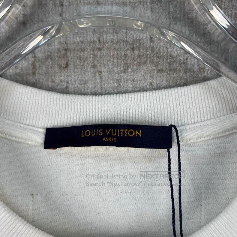 Louis Vuitton Louis Vuitton Velvet bullet screen logo printed round neck Size US M / EU 48-50 / 2 - 4 Thumbnail