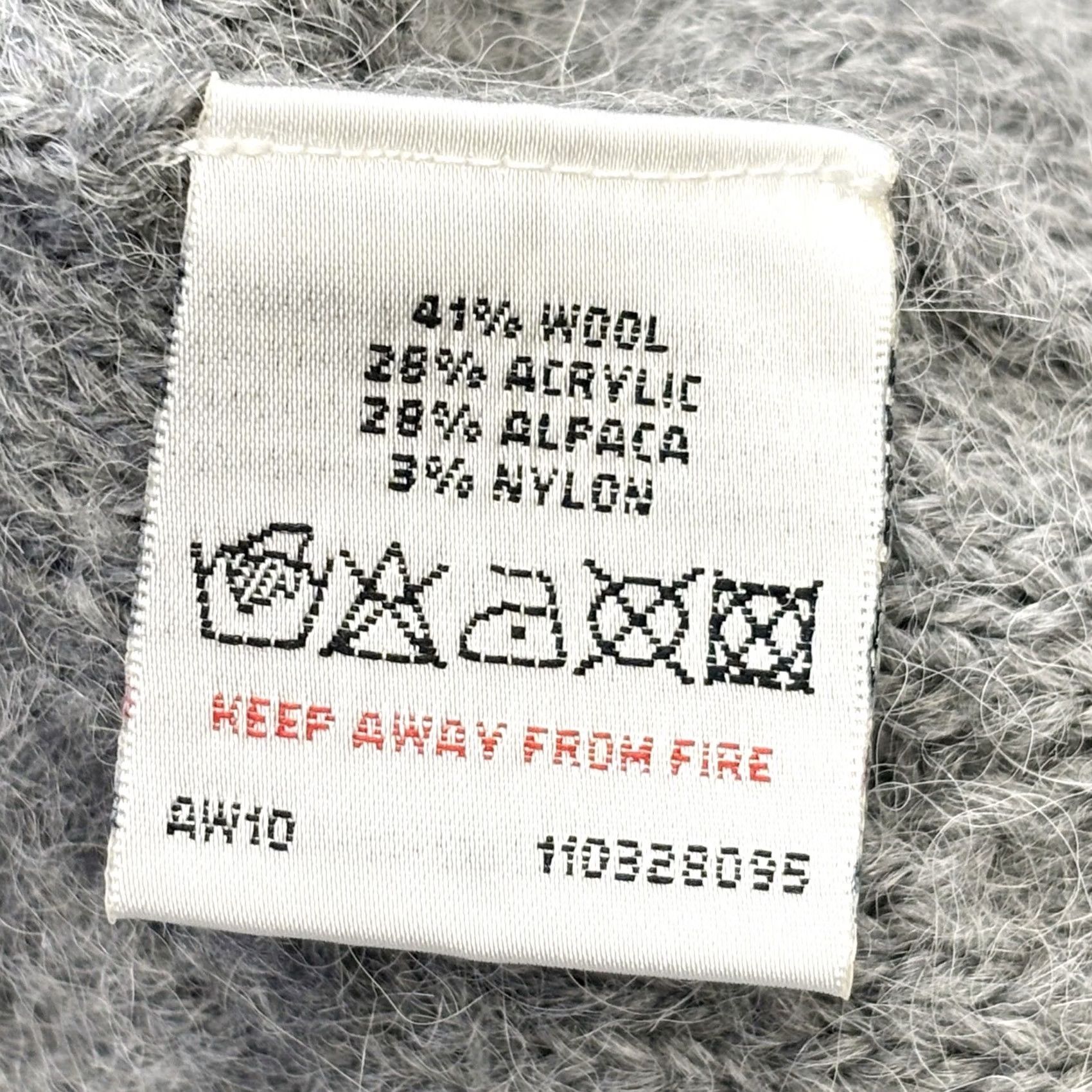 Vintage White Stuff Cardigan Grey Cable-Knit Short Sleeve UK12 Cap Sleeve Vest Adult Womens Cardigan, Alpaca Wool Blend, V-Neck, Hand Wash Only Size XL / US 12-14 / IT 48-50 - 7 Thumbnail