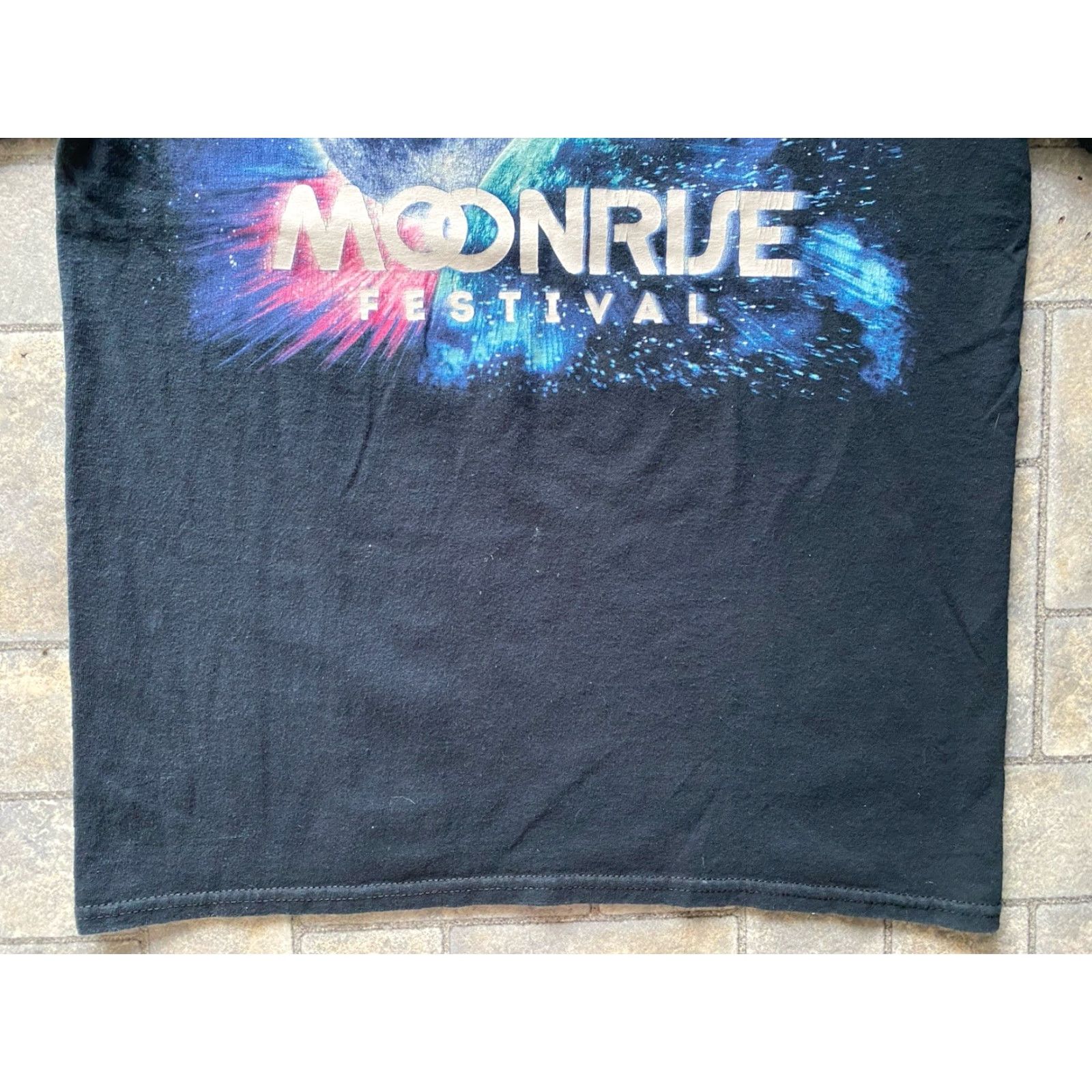Gildan VINTAGE Moonrise Festival 2015 Baltimore MD Gildan Ultra Cotton T-Shirt EDM Black S Men Short Sleeve Size S Shirt Mens Size US S / EU 44-46 / 1 - 2 Thumbnail