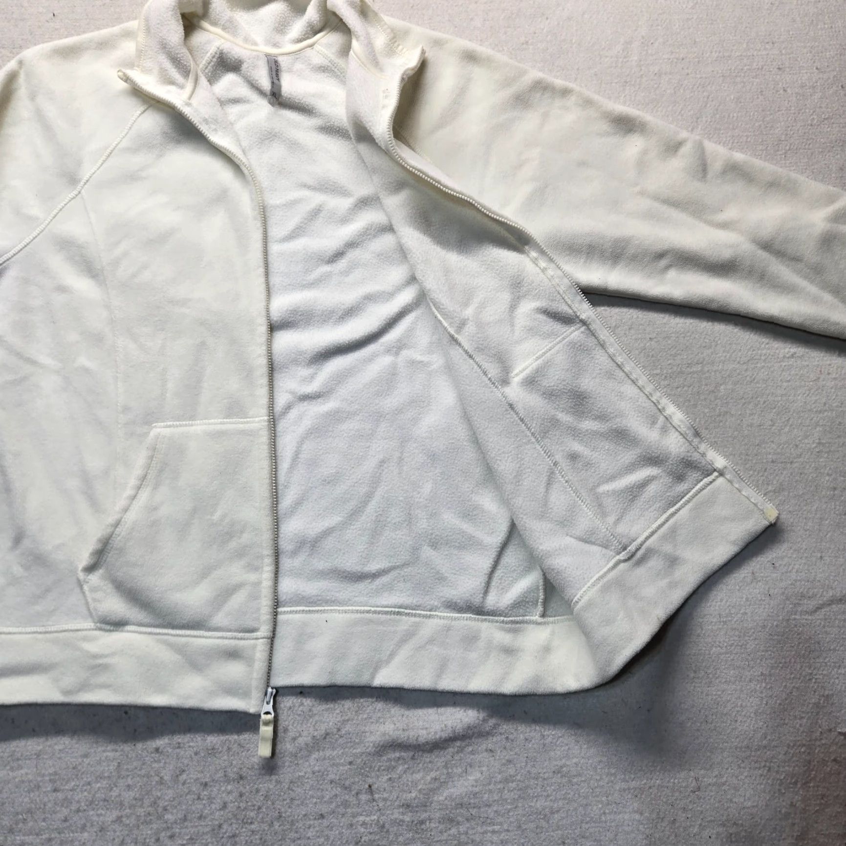 Old Navy Old Navy White Pullover Sweatshirt Adult XL 1/4 Zip Fleece Size XL Women Women’s White 2000s Vintage? Size XL / US 12-14 / IT 48-50 - 7 Thumbnail