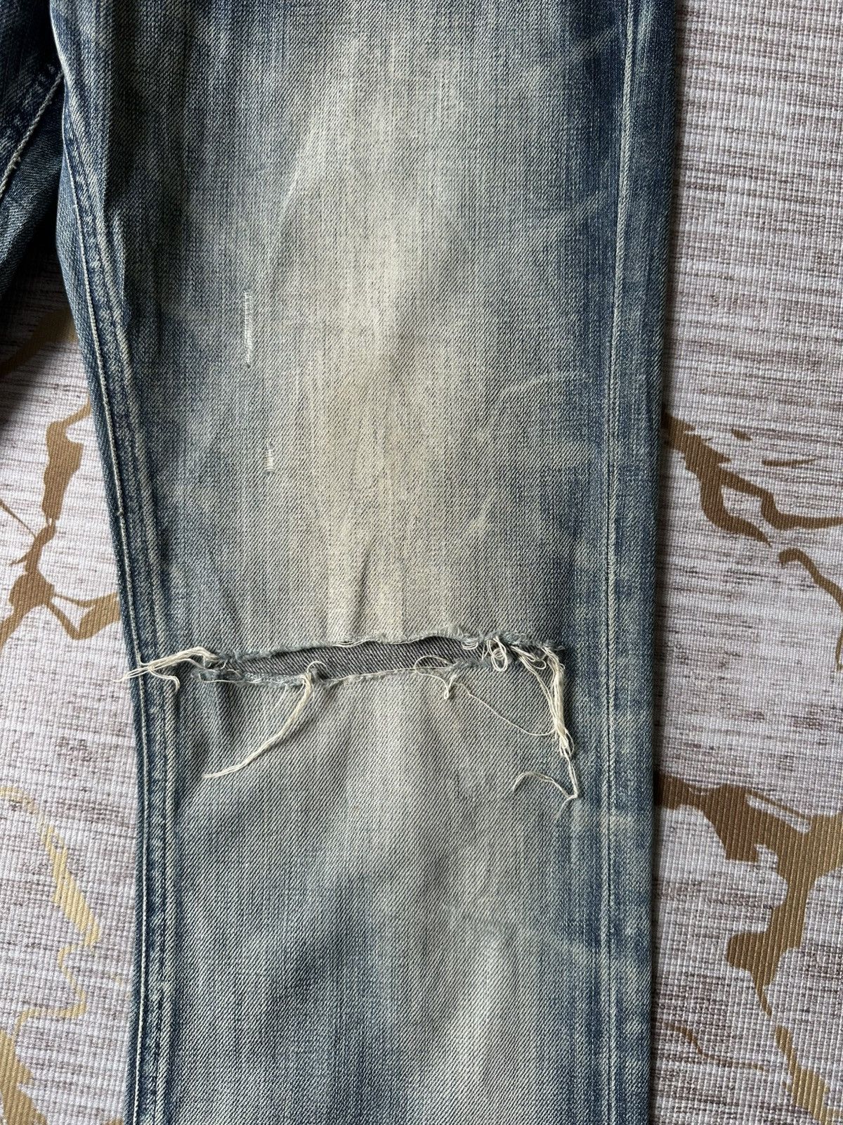 Burberry Burberry Black Label Faded Blue Design Distressed Denim Size US 30 / EU 46 - 9 Thumbnail