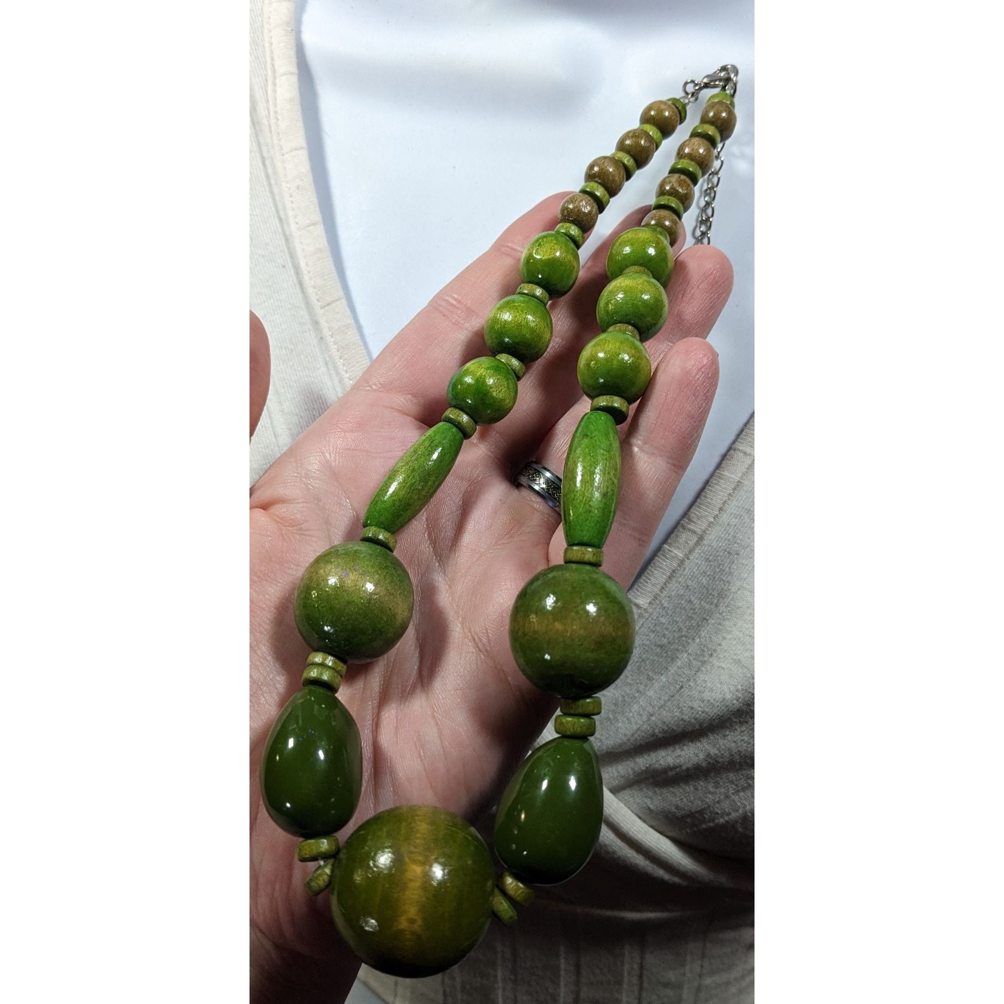 Other Vintage Cottagecore Green Dyed Wooden Beaded Statement Neckl Size ONE SIZE - 5 Thumbnail
