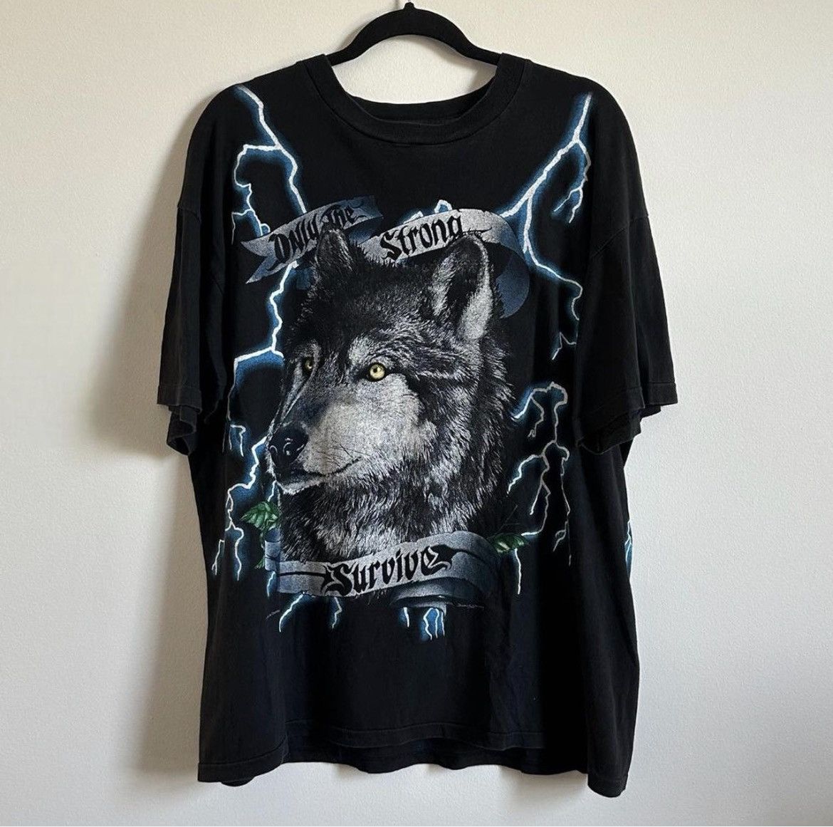 Vintage Vintage 90s American Thunder Signed Danial Murray Wolf Tee Size US L / EU 52-54 / 3 - 1 Thumbnail