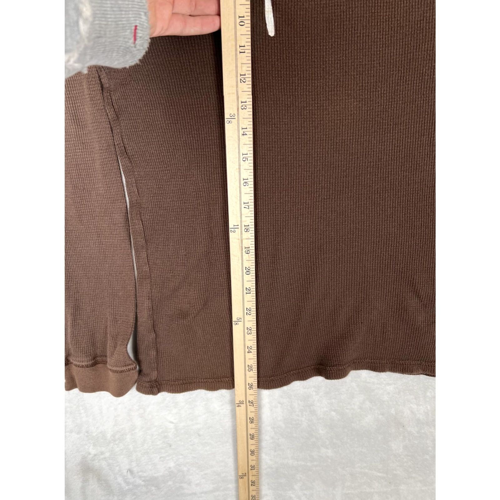 Quiksilver VINTAGE Quiksilver Shirt Long Sleeve Mens L Brown Thermal Surf Logo Y2K Size US L / EU 52-54 / 3 - 4 Thumbnail