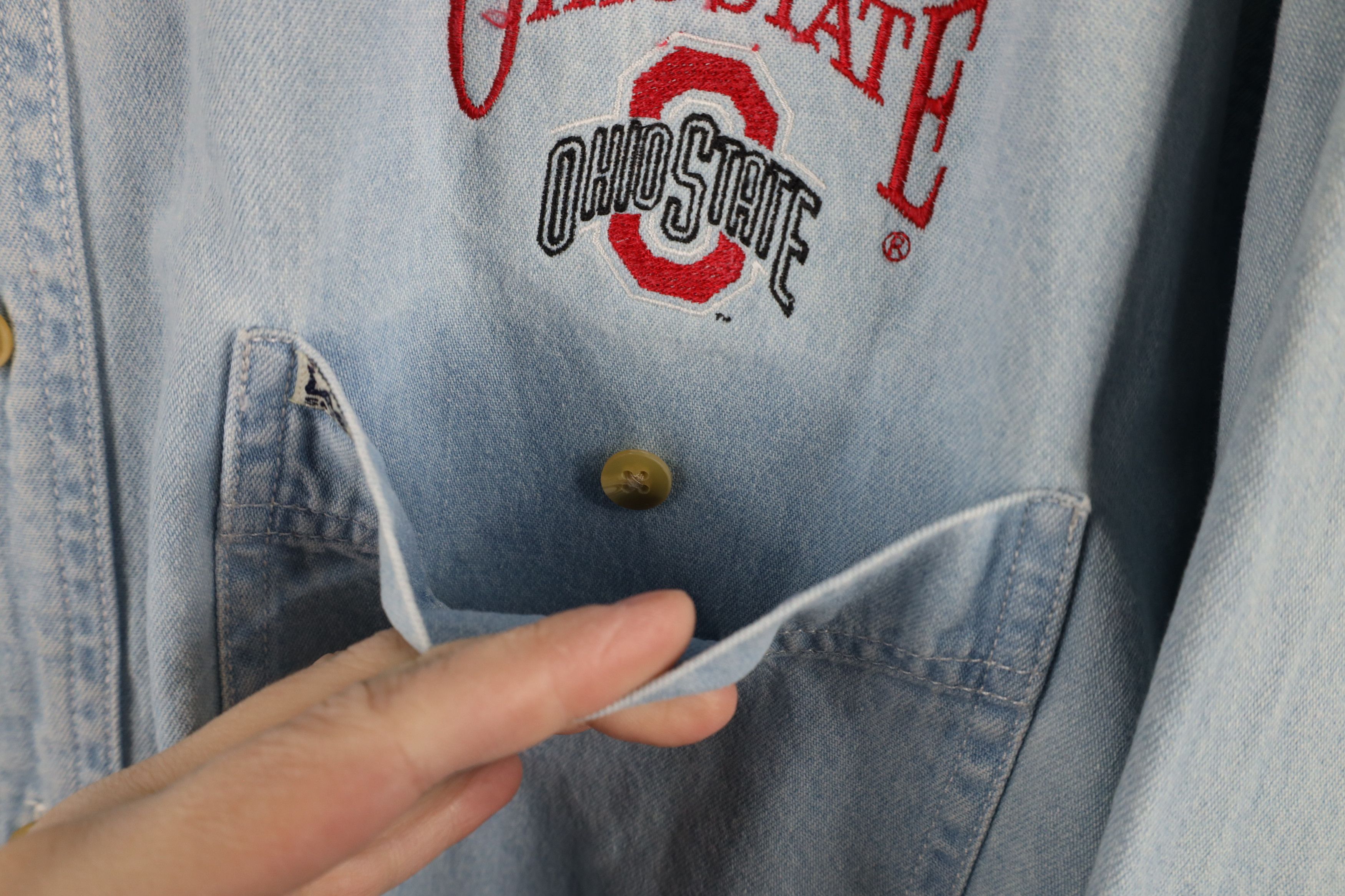 Vintage Vintage 90s Ohio State University Denim Jean Button Shirt Size US L / EU 52-54 / 3 - 7 Thumbnail