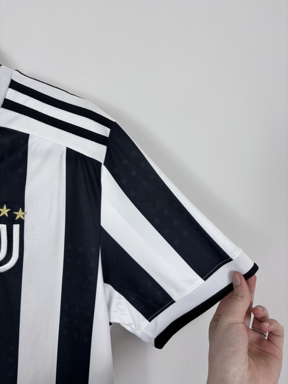 Adidas Adidas Juventus 2021/2022 Home NWT Football Soccer Jersey Size US XL / EU 56 / 4 - 10 Thumbnail