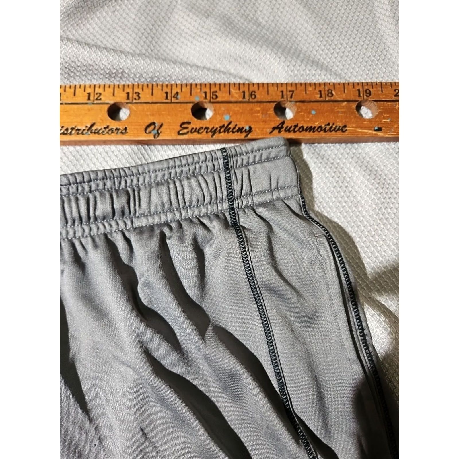 Under Armour Under Armour Shorts Mens XL Gray Loose Basketball Athletic Casual Active Pant Size US 36 / EU 52 - 6 Thumbnail