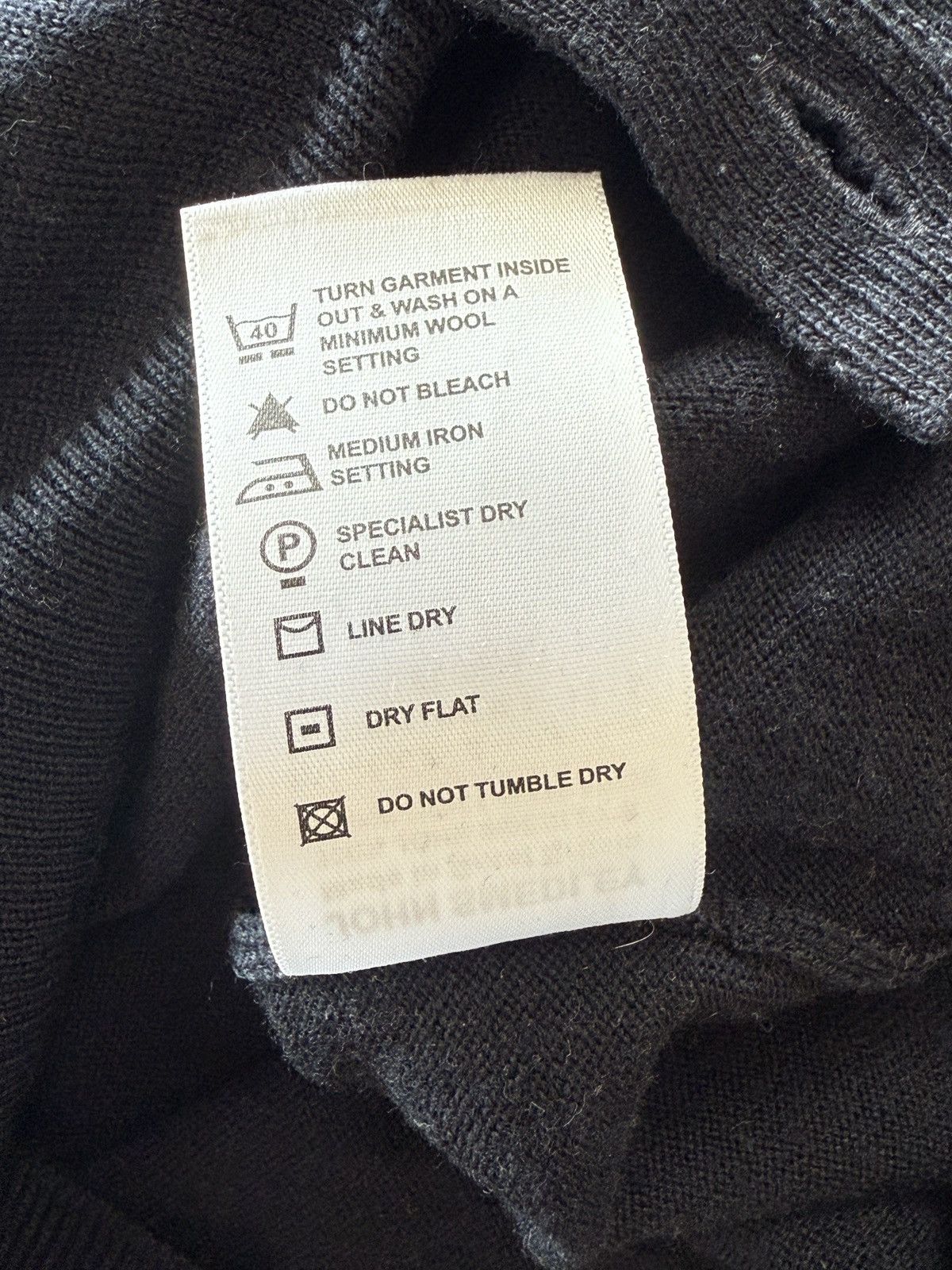 John Smedley John Smedley England Extra Fine Merino Wool Knit Men's Vest Size US S / EU 44-46 / 1 - 11 Thumbnail