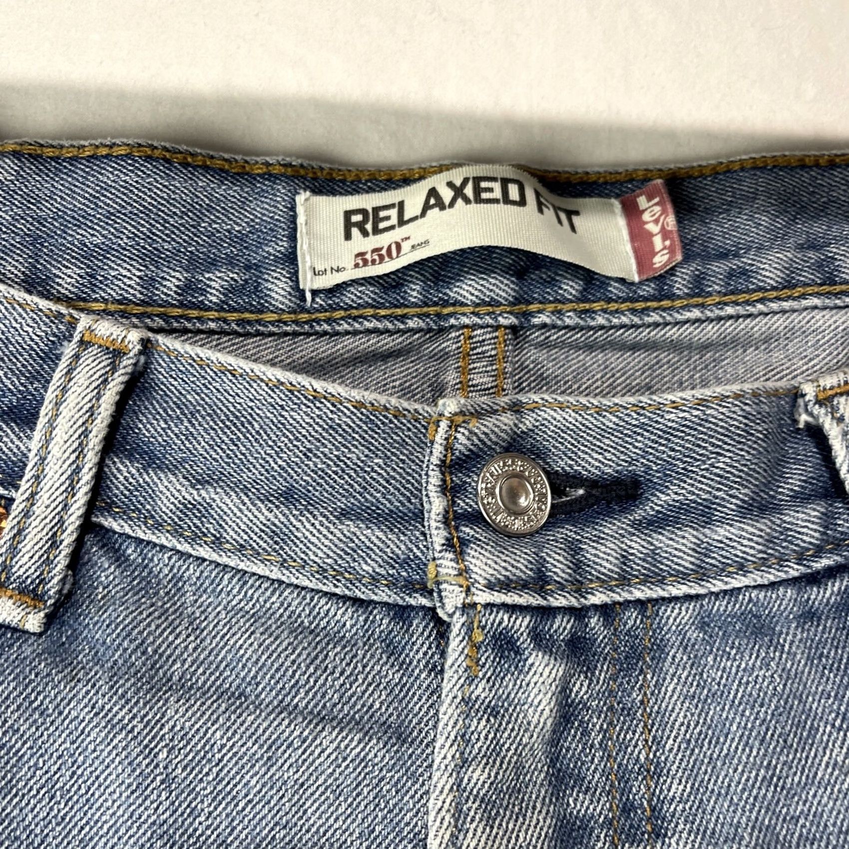 Levi's Levi's 550 Jeans Mens 38x30 Relaxed Fit Blue Denim Medium Wash Zip Fly Denim Pants Mens Regular Straight Leg? Size US 38 / EU 54 - 6 Thumbnail