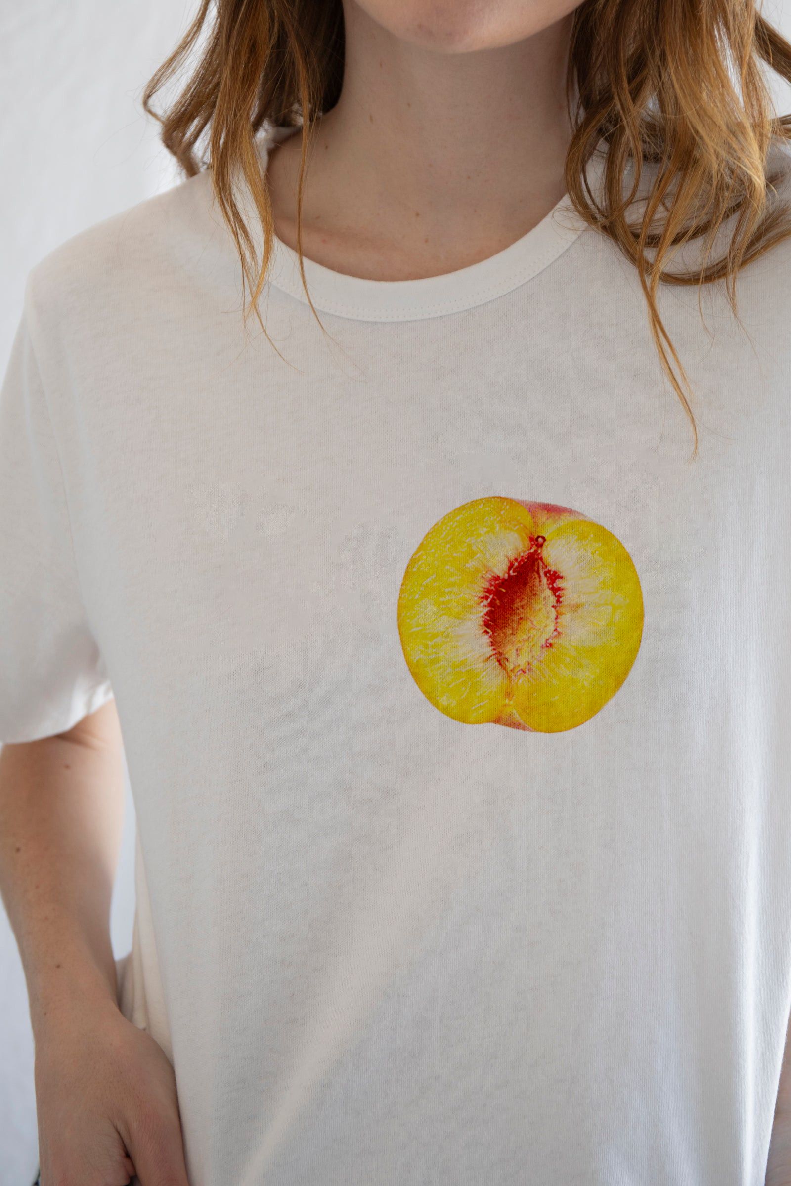 Designer × Vintage You’re a Peach! Tee | Sweet & Playful Vibes Size S / US 4 / IT 40 - 3 Thumbnail