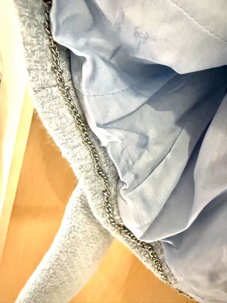 Chanel Chanel Light blue tweed suit jacket with silver button dou Size M / US 6-8 / IT 42-44 - 5 Thumbnail
