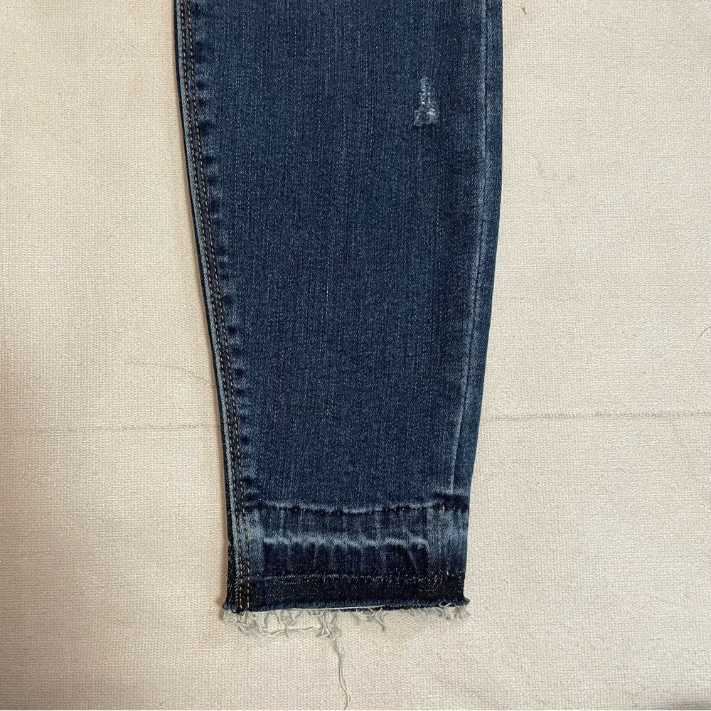 Spanx NWT New $128 Spanx Distressed Ankle Skinny Medium Wash Jean Size 28" / US 6 / IT 42 - 9 Thumbnail