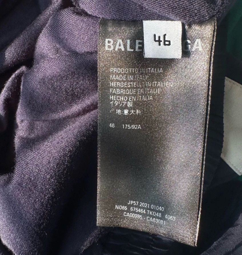 Balenciaga BALENCIAGA FW21 Sporty B Embroidered Logo Spl 2412-Nextarrow Size US S / EU 44-46 / 1 - 8 Thumbnail