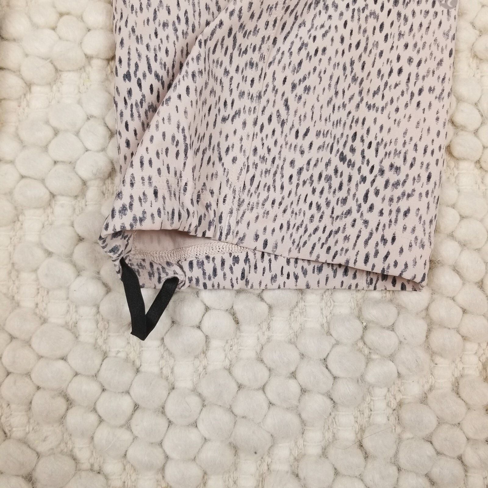 Lululemon Lululemon Step Lively Crop Dottie Dash Grain Black Sz 4 Size 27" / US 4 / IT 40 - 4 Thumbnail