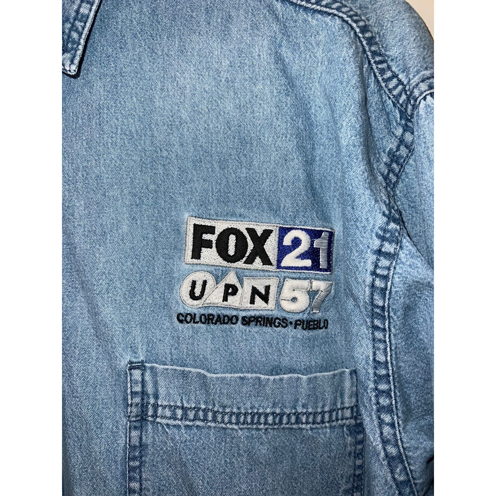 Vintage Vintage Fox News Button Up Shirt Channel 21 Denim LS VTG L Size US L / EU 52-54 / 3 - 3 Thumbnail