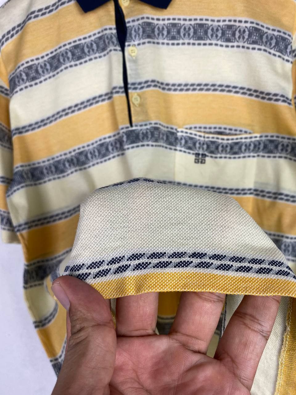 Givenchy vintage givenchy paris polo tee nice design Size US L / EU 52-54 / 3 - 5 Thumbnail