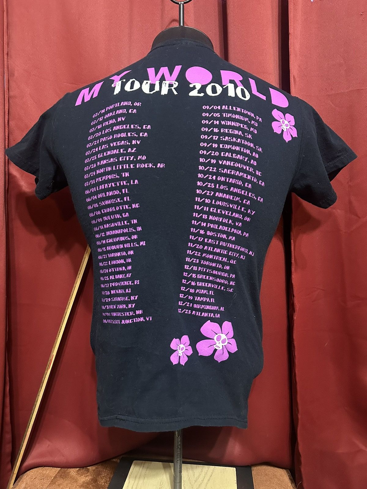 Band Tees × Vintage Vintage Justin Bieber Tshirt Skull Flower Band Tee Grail Size US S / EU 44-46 / 1 - 6 Thumbnail