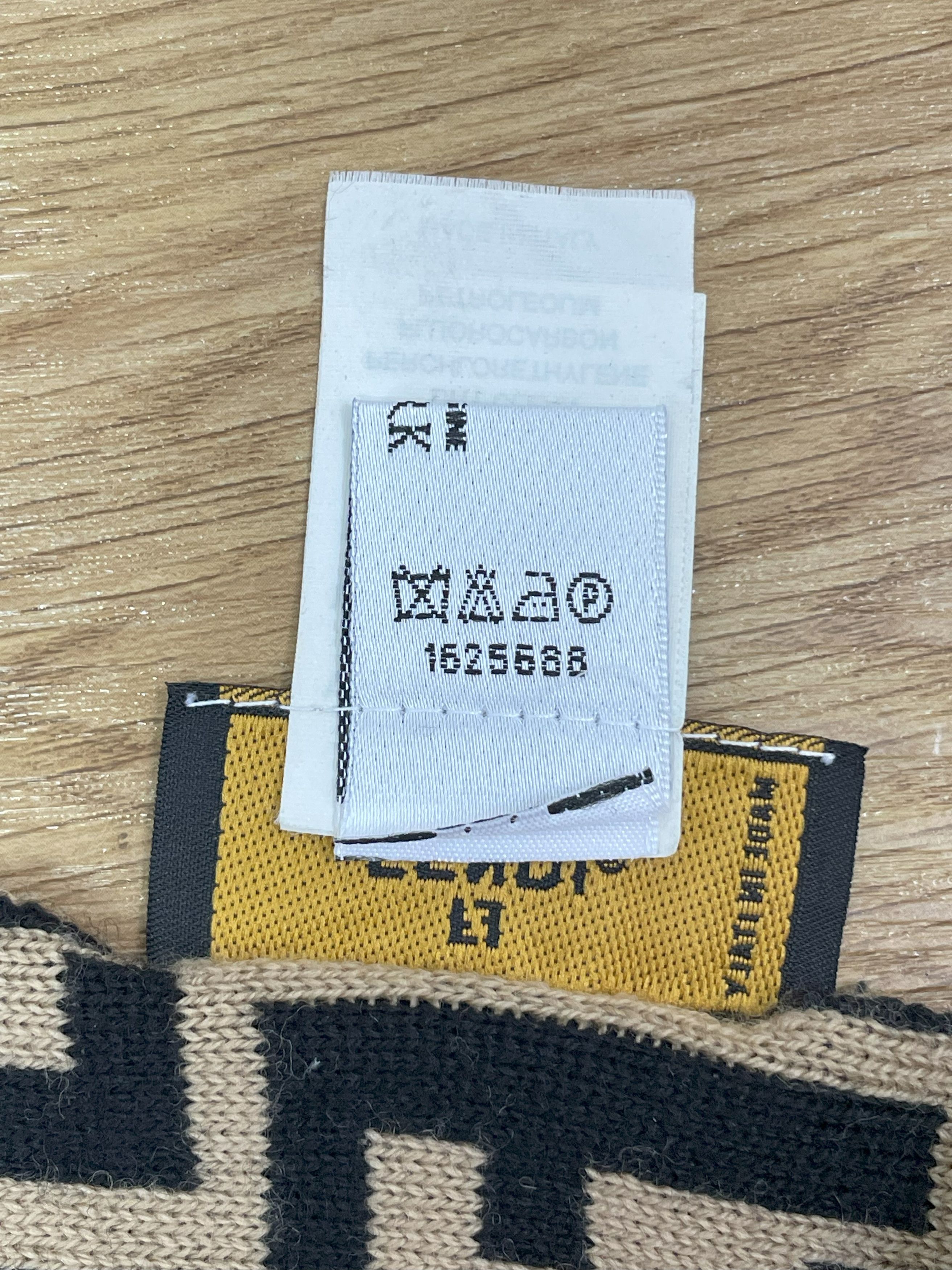 Fendi Fendi Scarf / Muffler - 6126 Size ONE SIZE - 9 Thumbnail